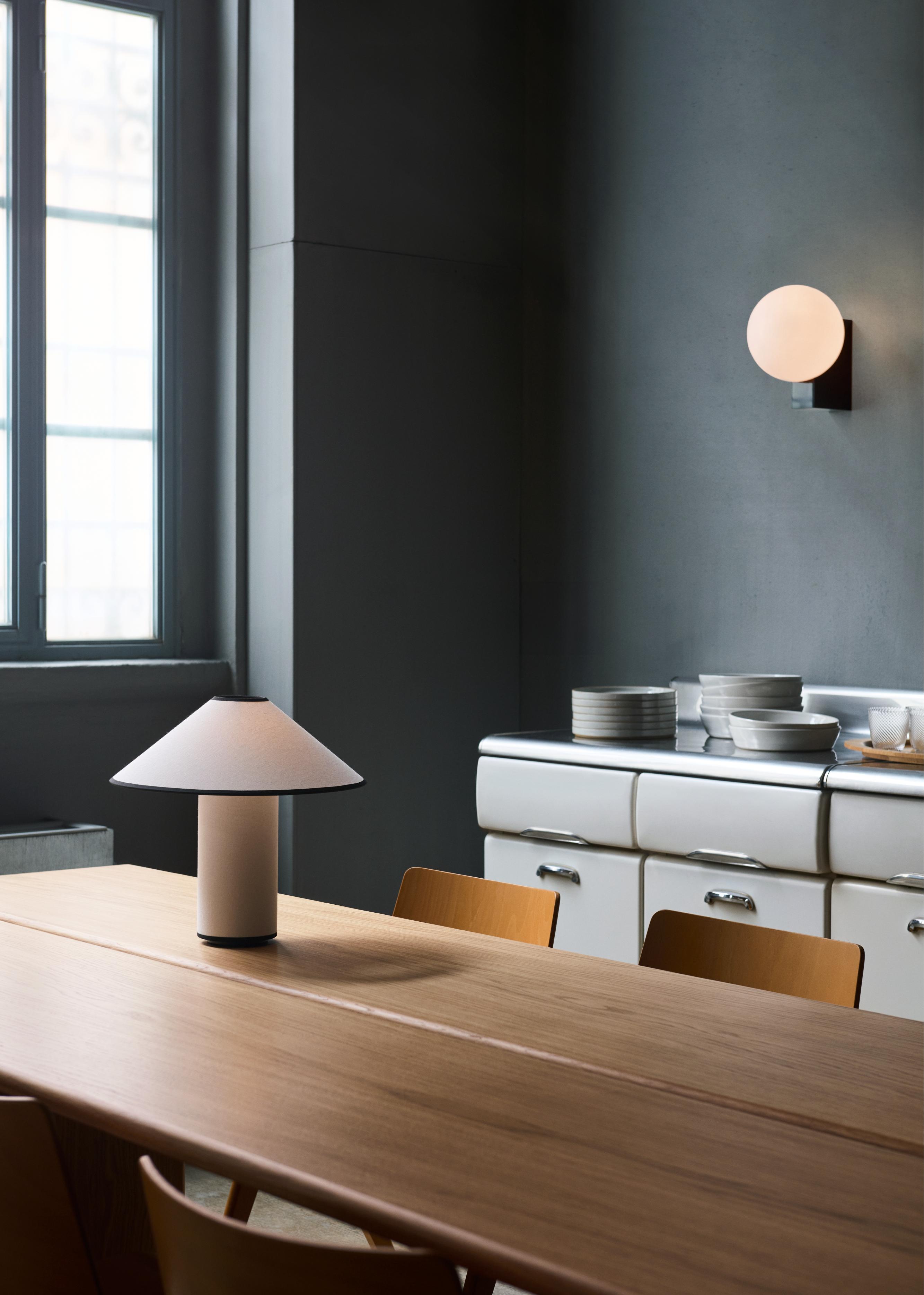 Stolná lampa COLETTE ATD6 biela s čiernym povrchom