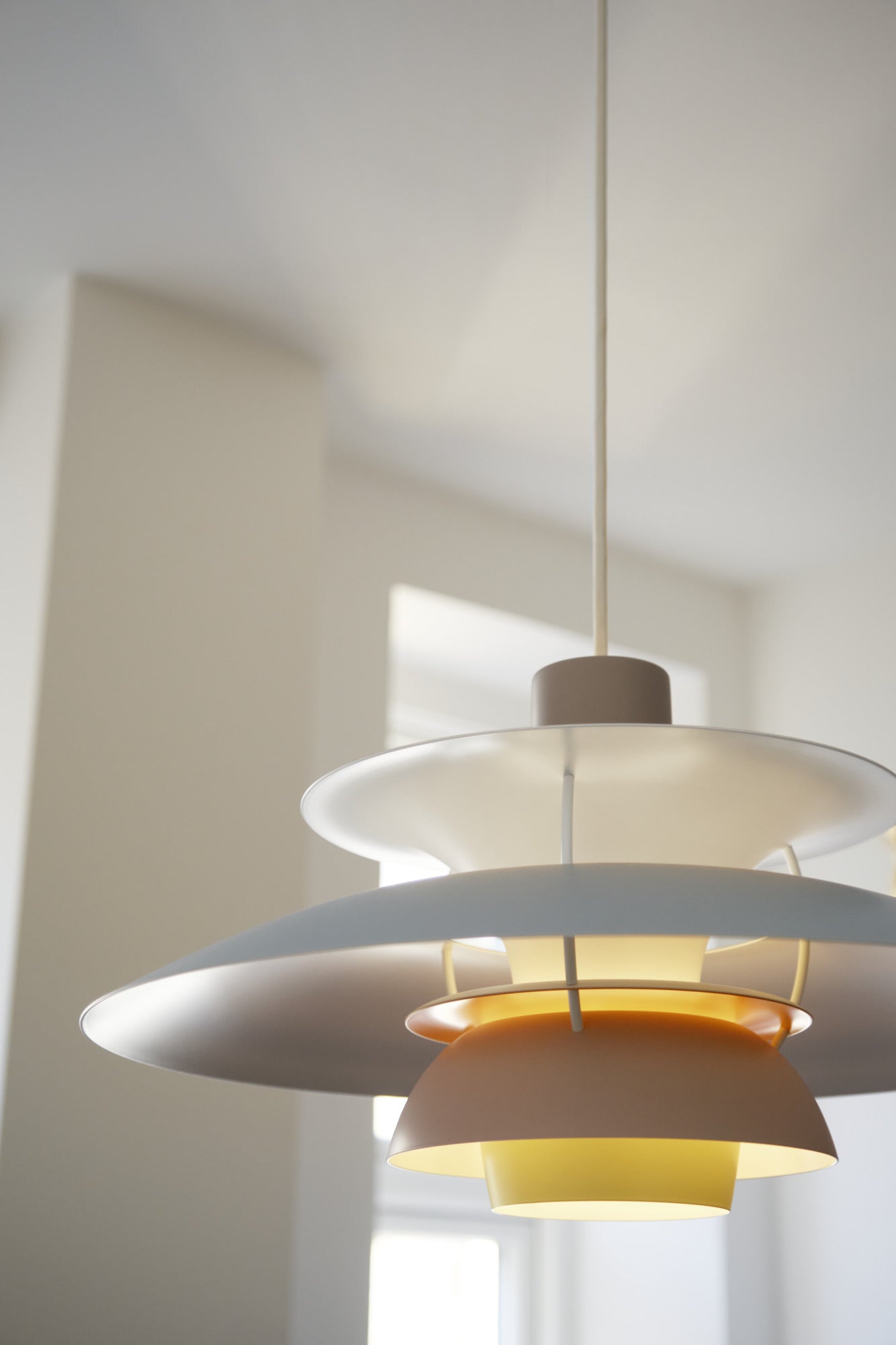 Závesná lampa PH 5 pastelová ustricová s modrou a ružovou