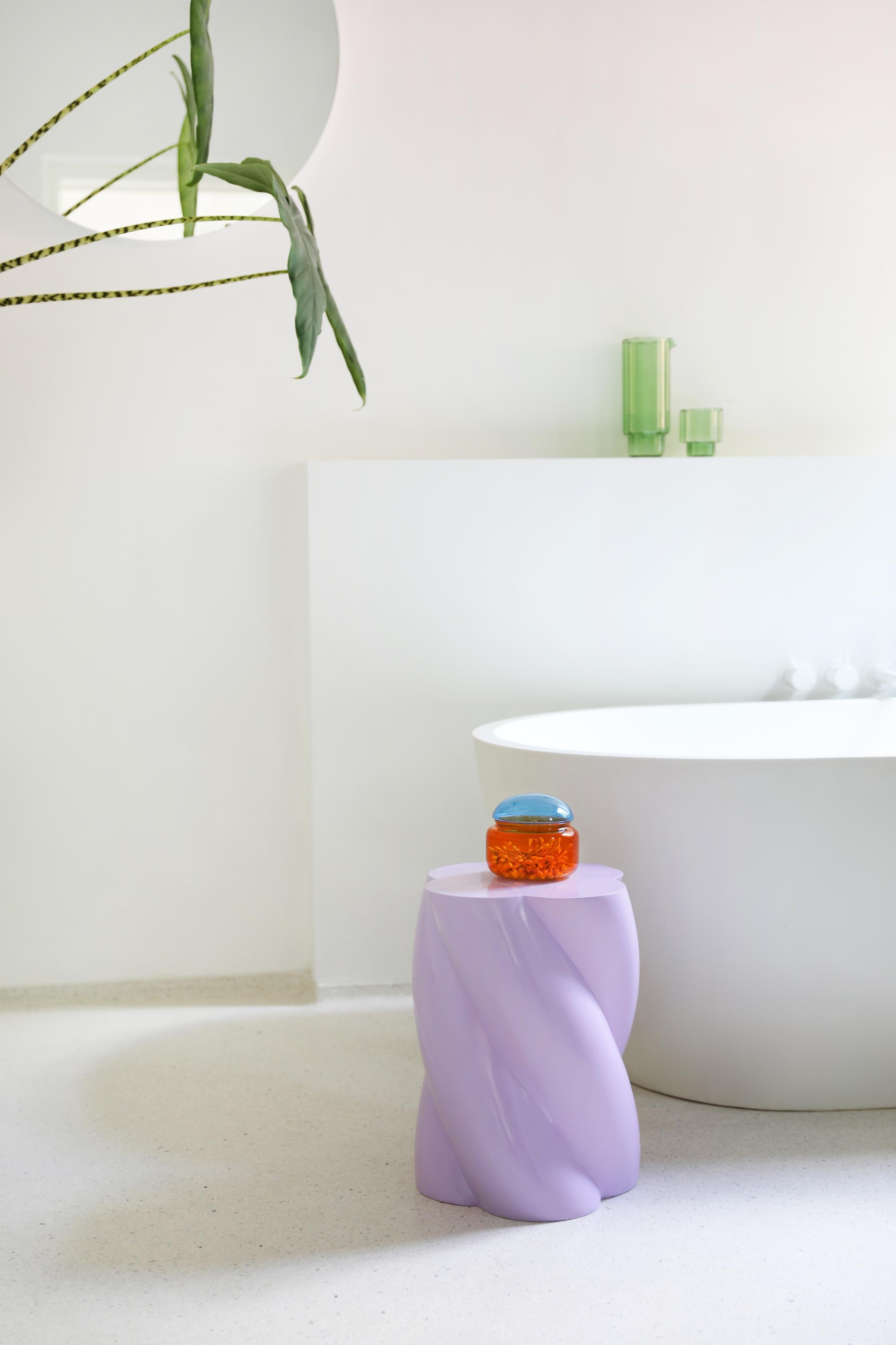 Bocný stolík MARSHMALLOW lila