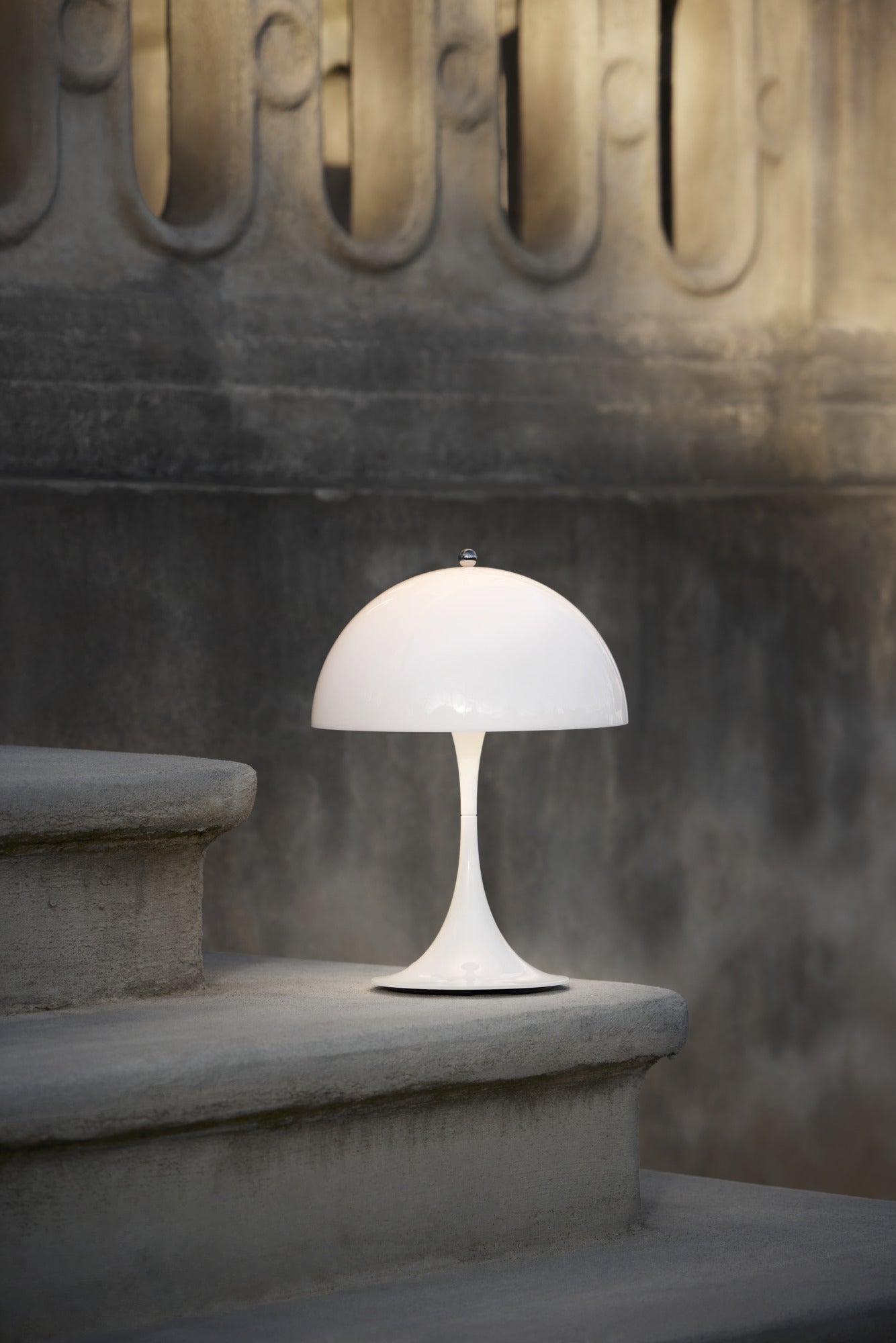 Prenosná lampa PANTHELLA 250 biela