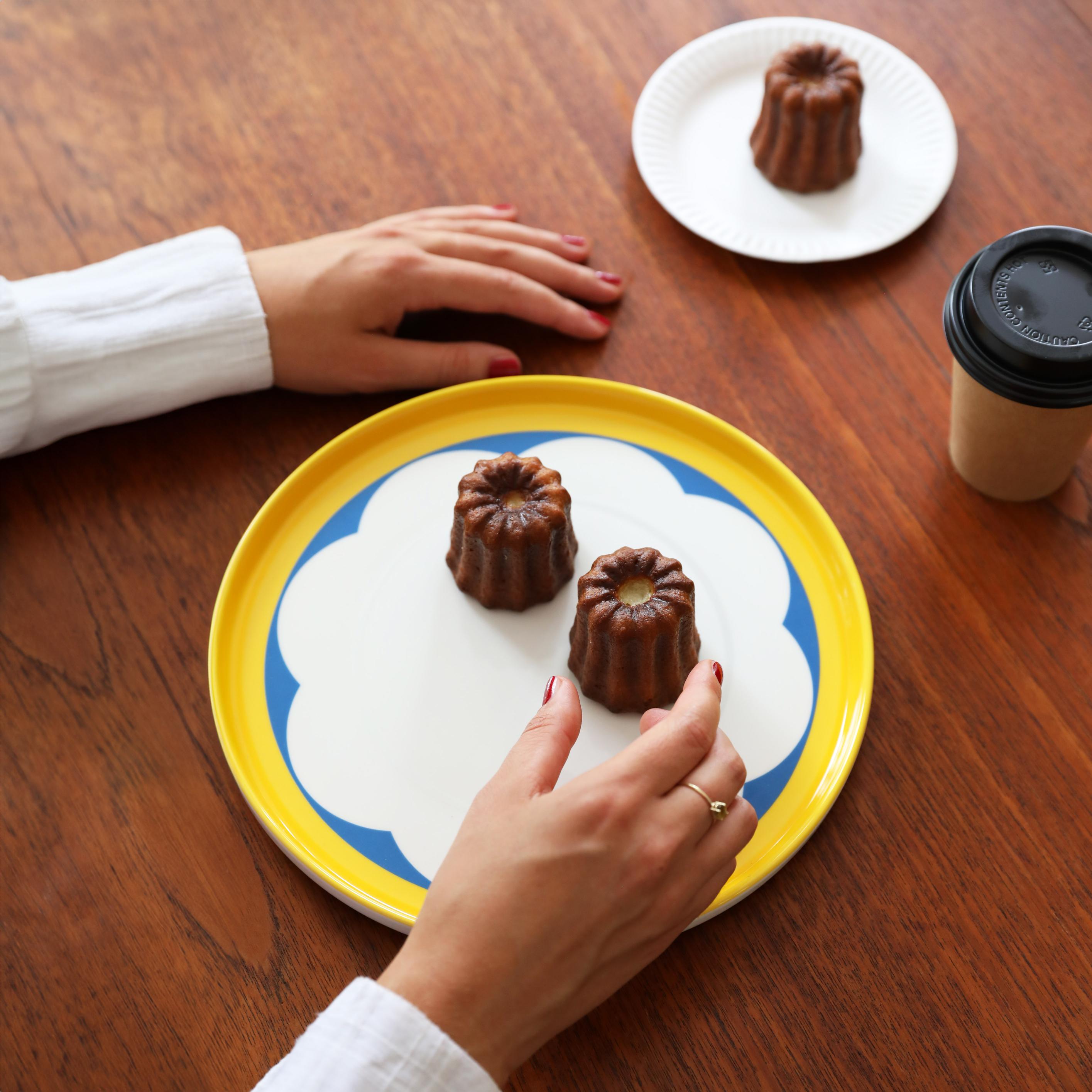 Hlboký tanier DAYDREAM ARCH biely so žltou a modrou