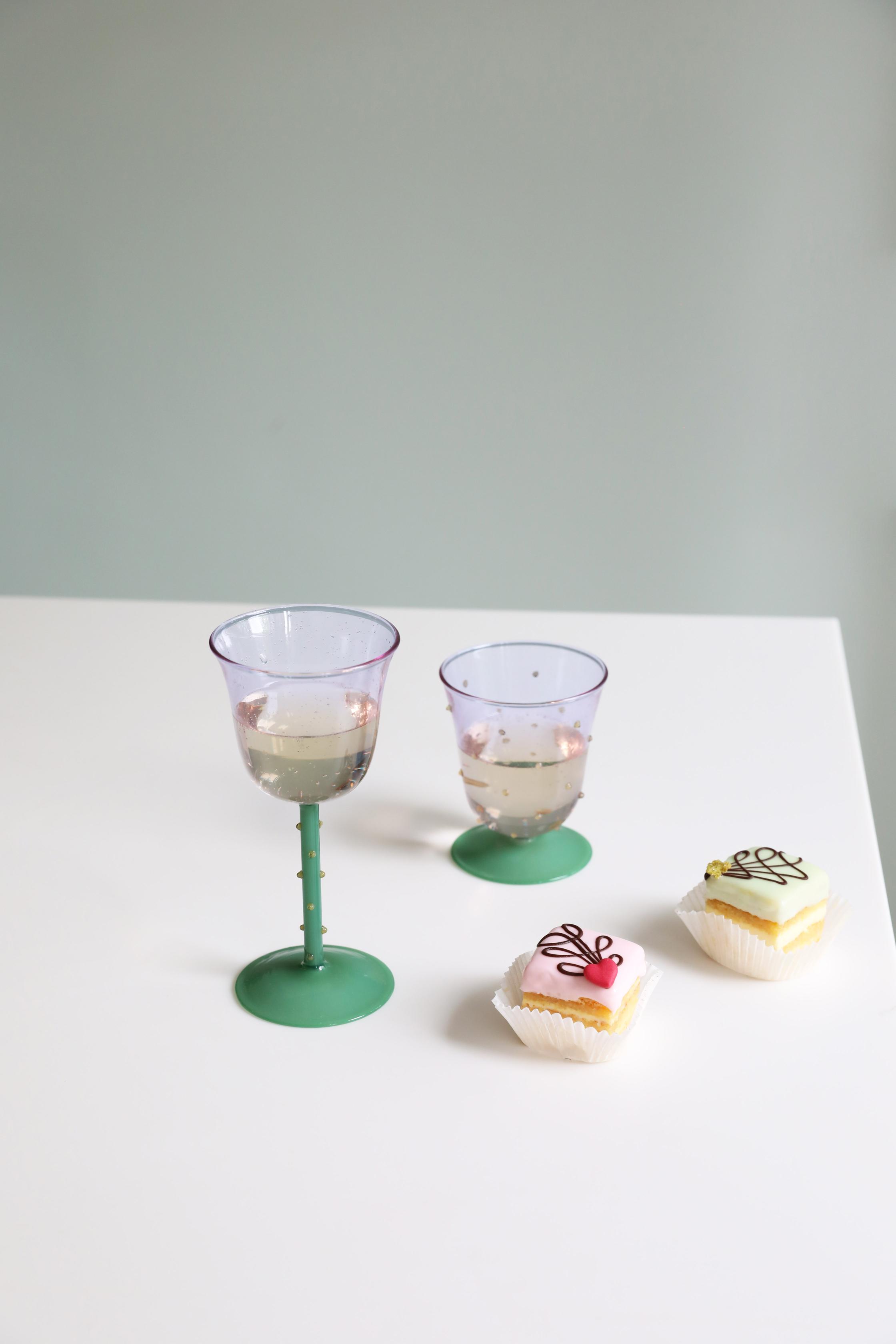 DOT green and purple glass set