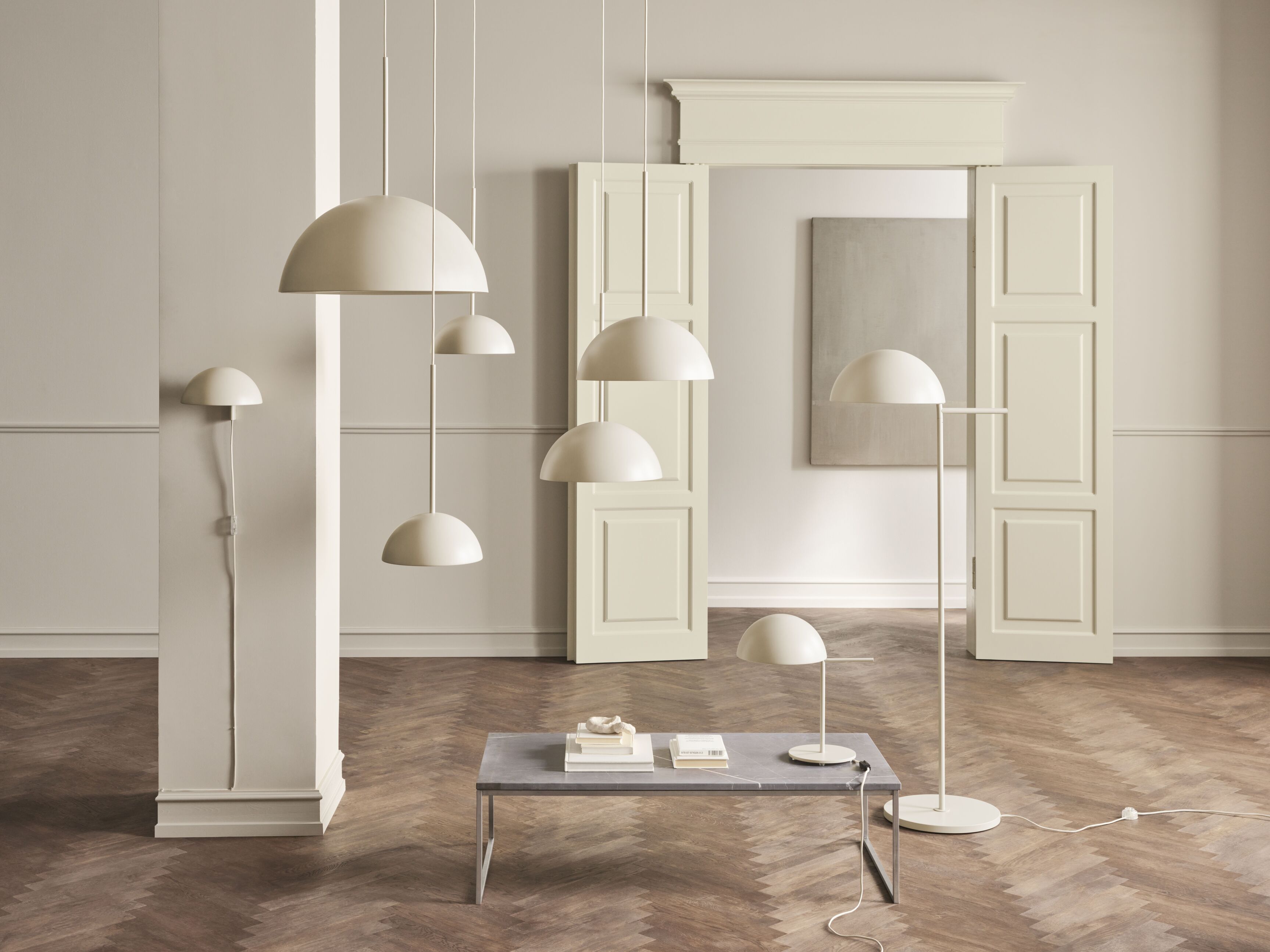 Stojaca lampa ALUNA čierna