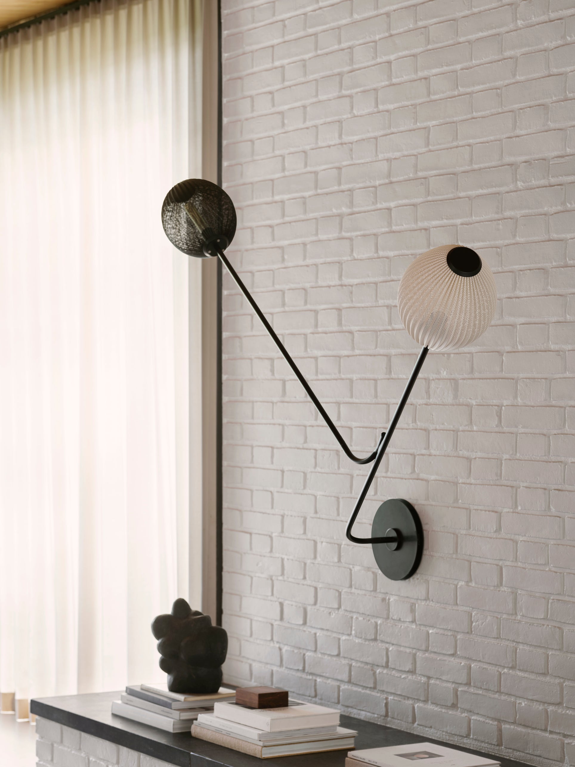 SATELLITE wall lamp black