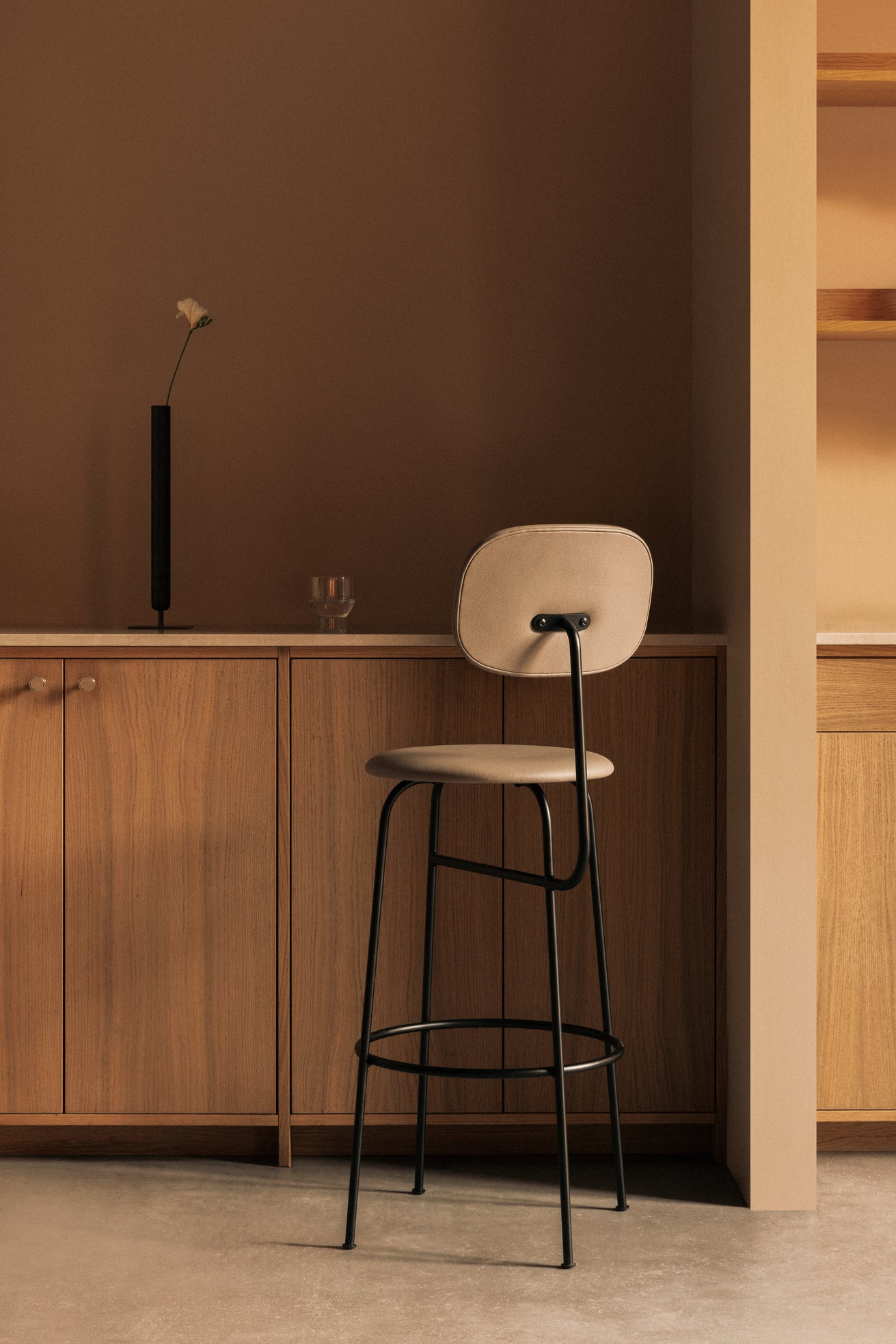 Váza STANCE bronzová mosadz