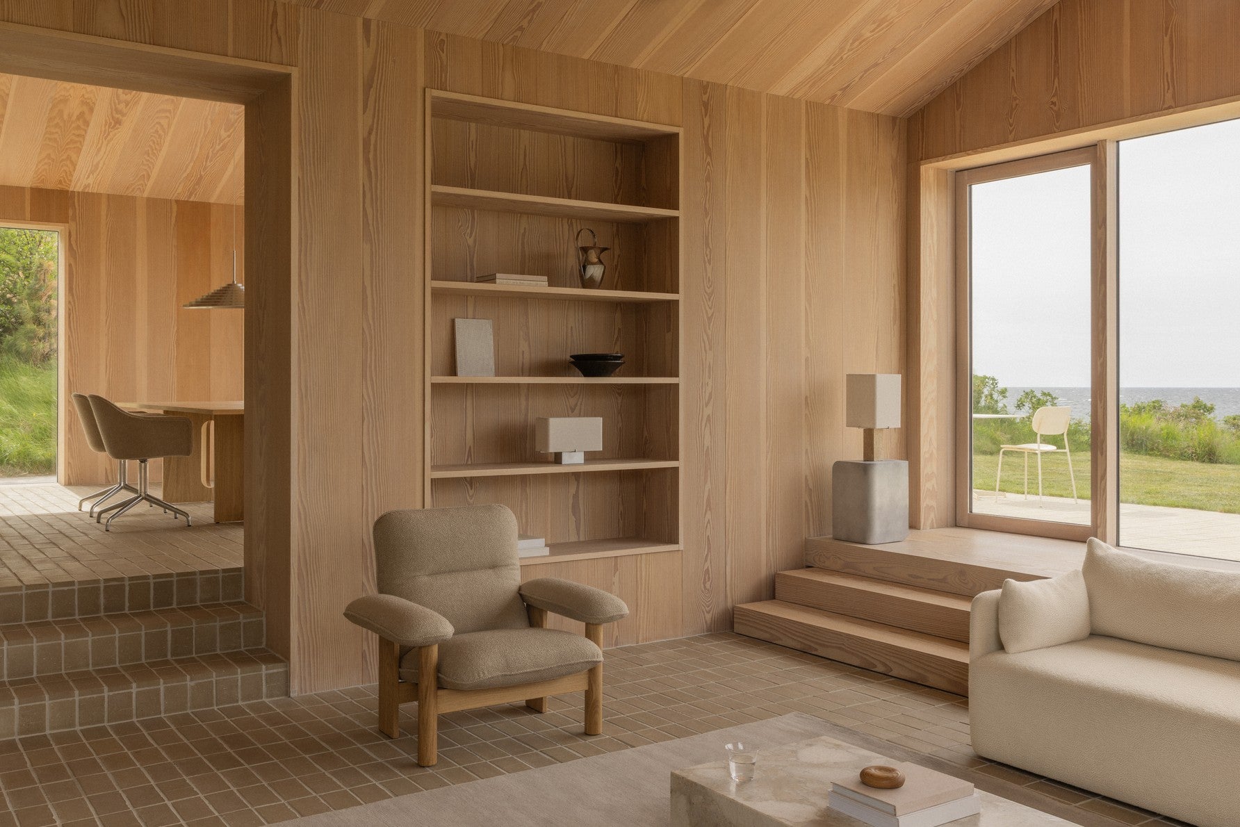 2-seater OFFSET sofa cream