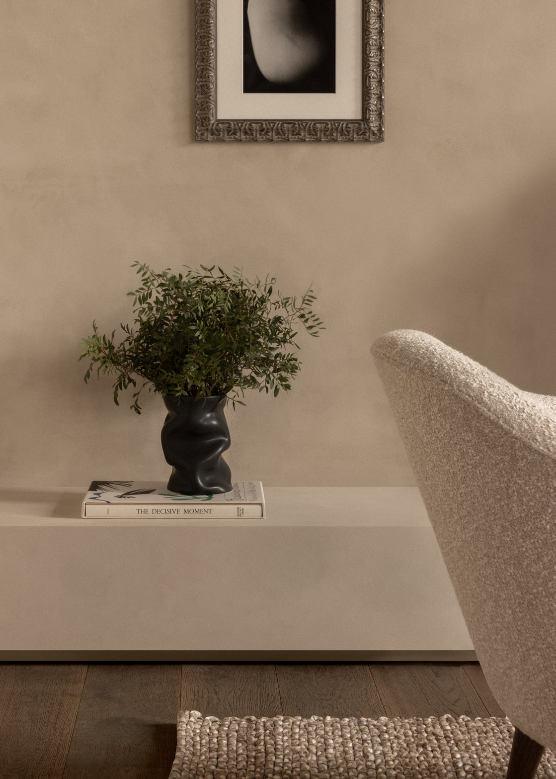 COLLAPSE vase black ceramic