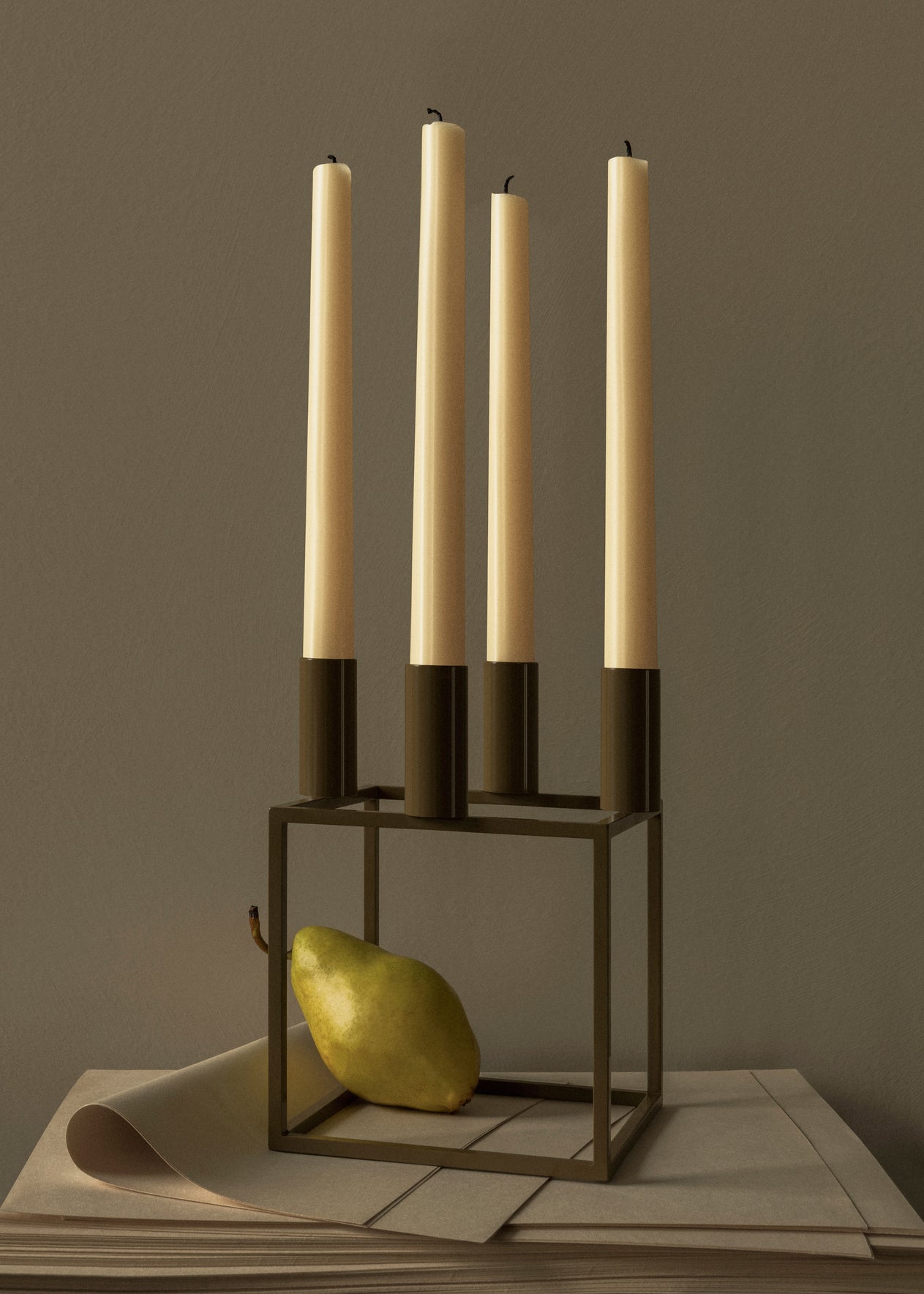 Svietnik KUBUS čierny