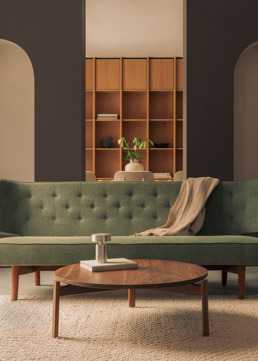 2-seater Sofa RADIOHUS beige with walnut base