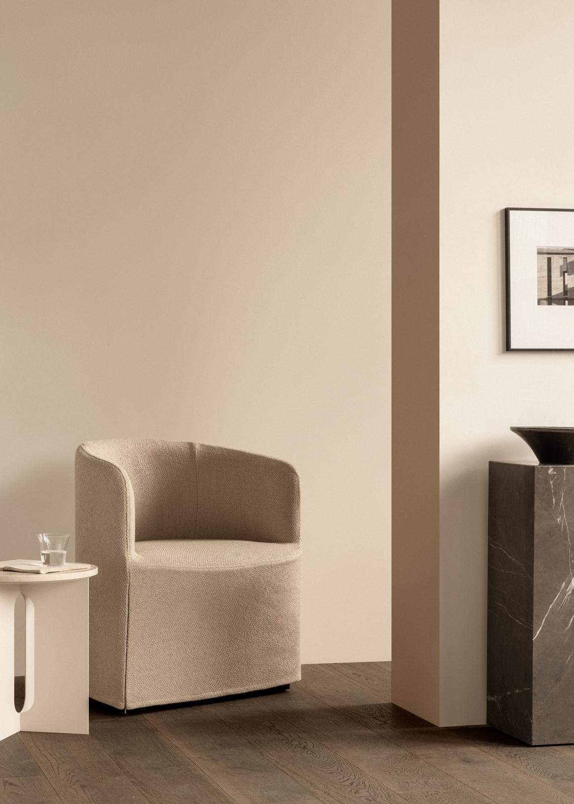 Bocný stolík ANDROGYNE krémový