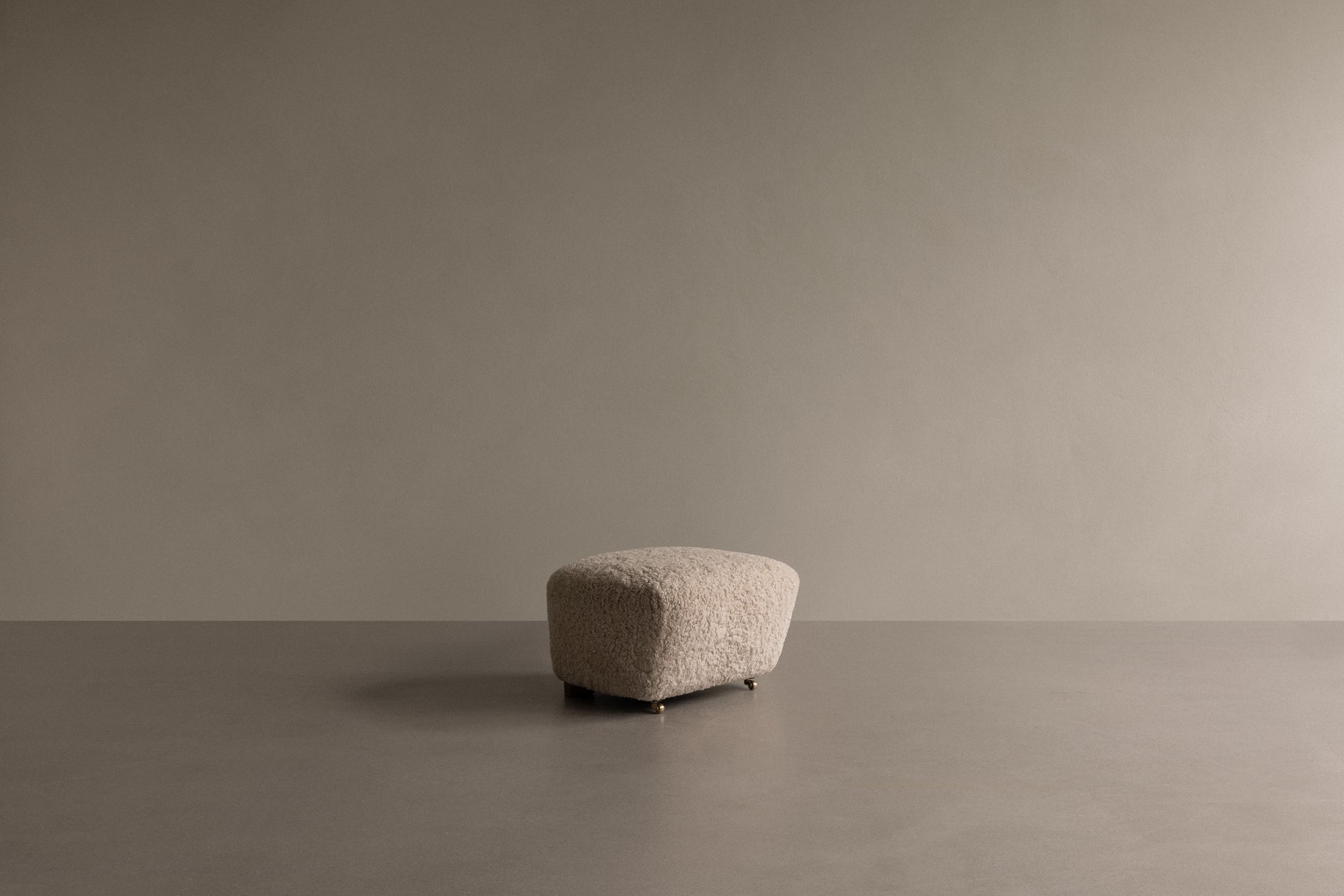 Otomana UNAVENÝ MUŽ béžová