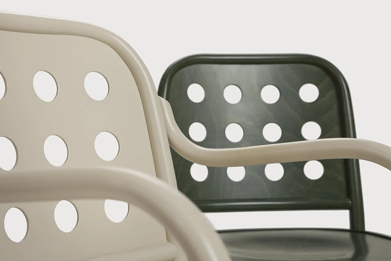 Kreslo s podrúčkami CLASSIC B-6010 bukové drevo