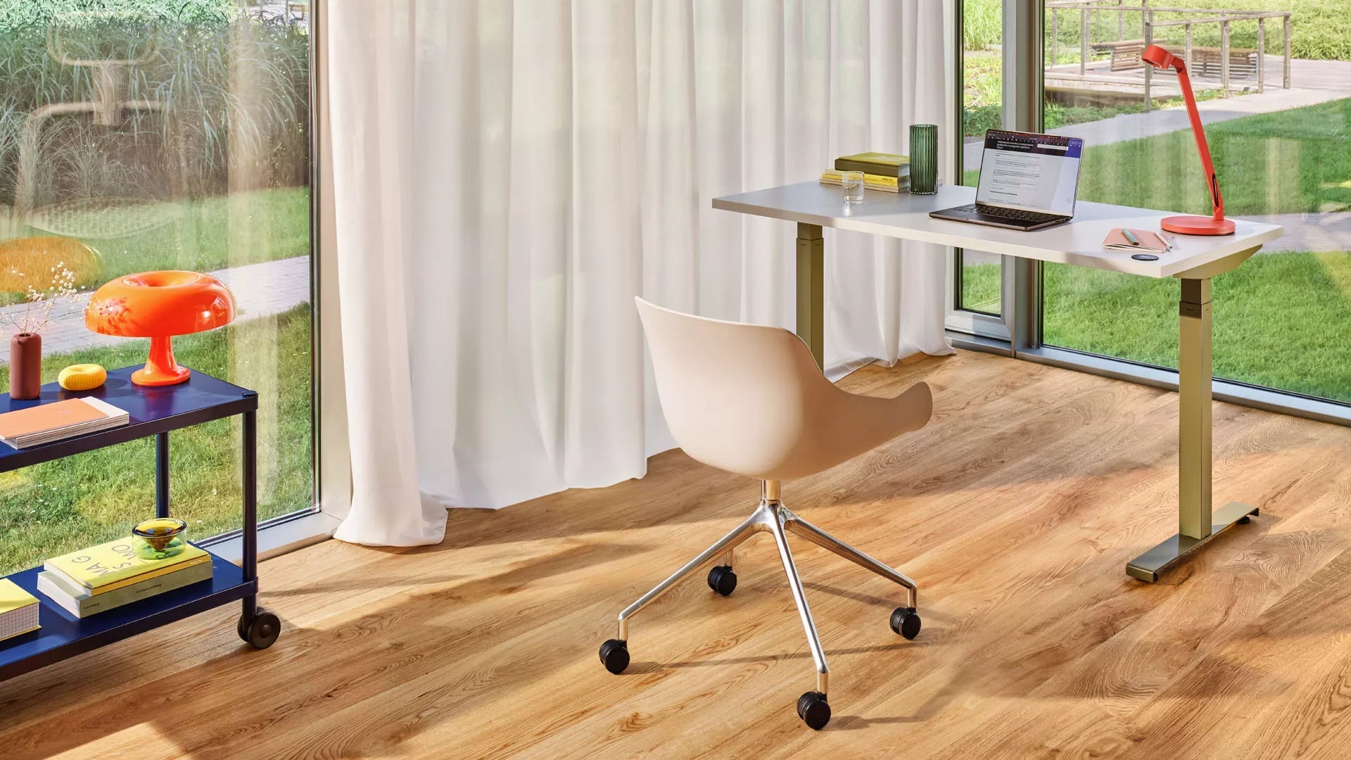 Otočné kreslo BALTIC BASIC leštené hliníkové