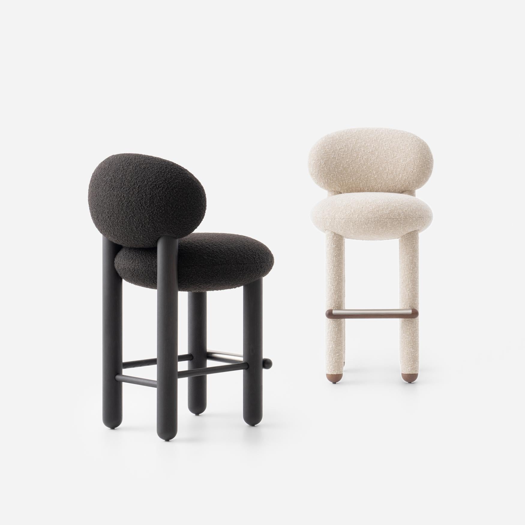 FLOCK CS2 upholstered bar stool with wooden base