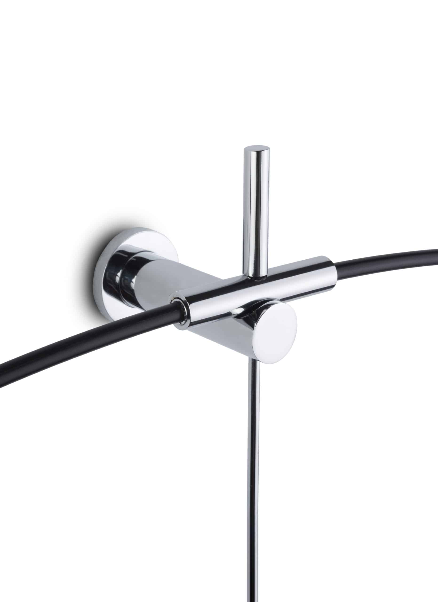 Nástenné hodiny BILBAO z orechového dreva s čiernou a chrómovou farbou