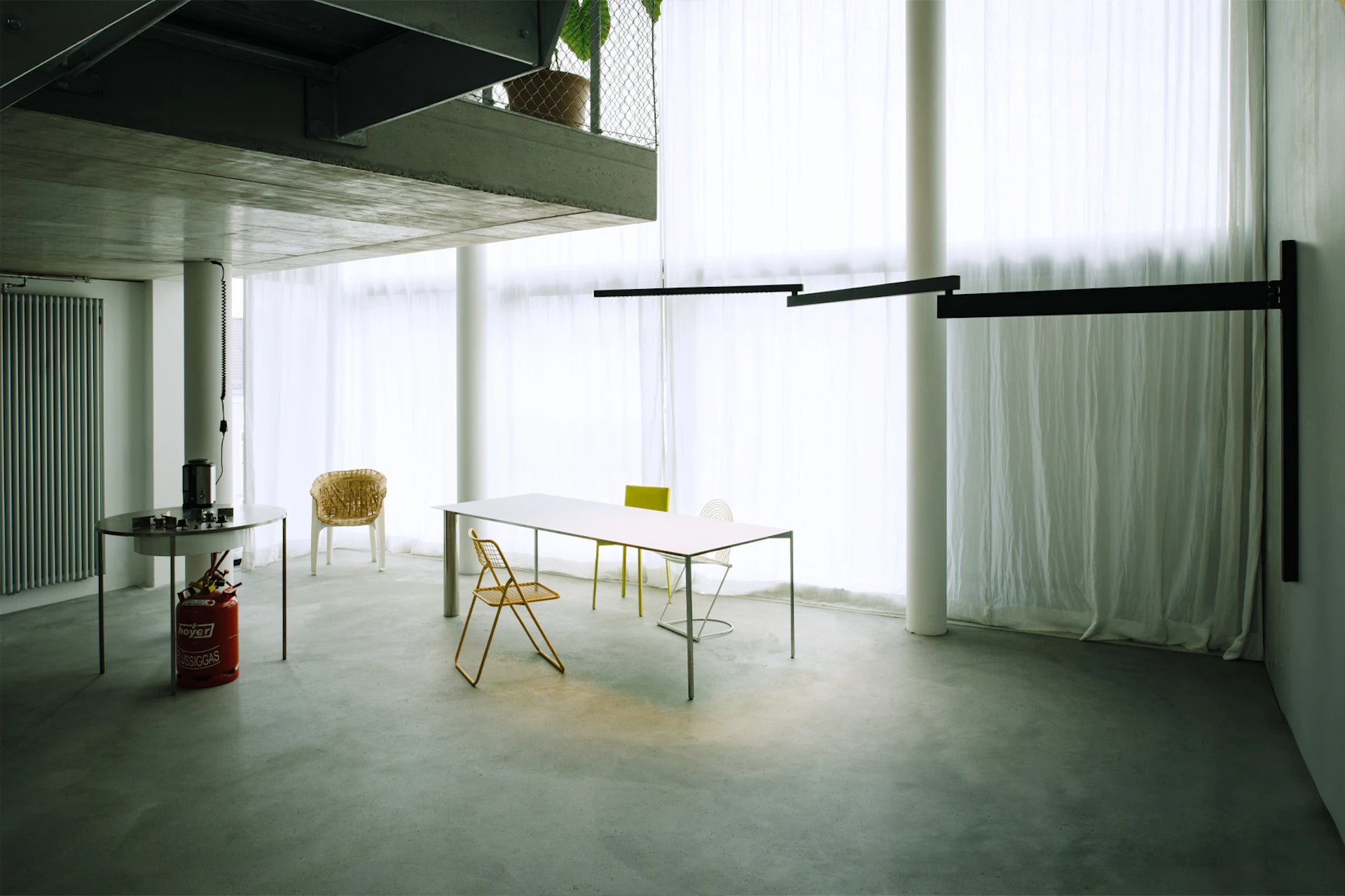 Lampa ścienna na wysięgniku BLACK FLAG PRO czarny