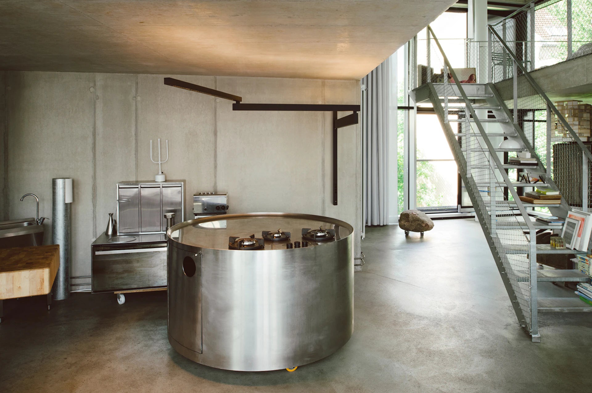 Lampa ścienna na wysięgniku BLACK FLAG PRO czarny