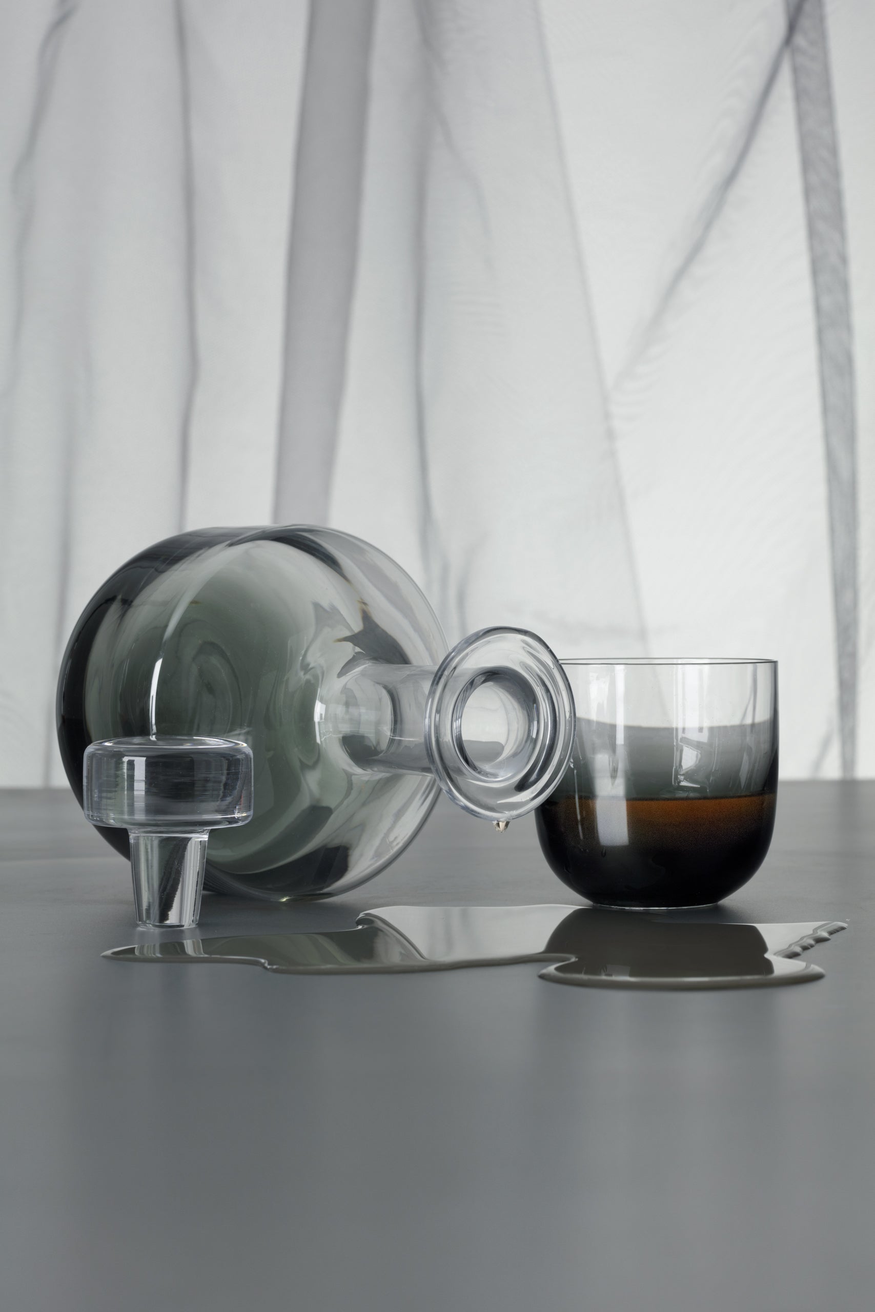 Carafe tank black inflatable glass