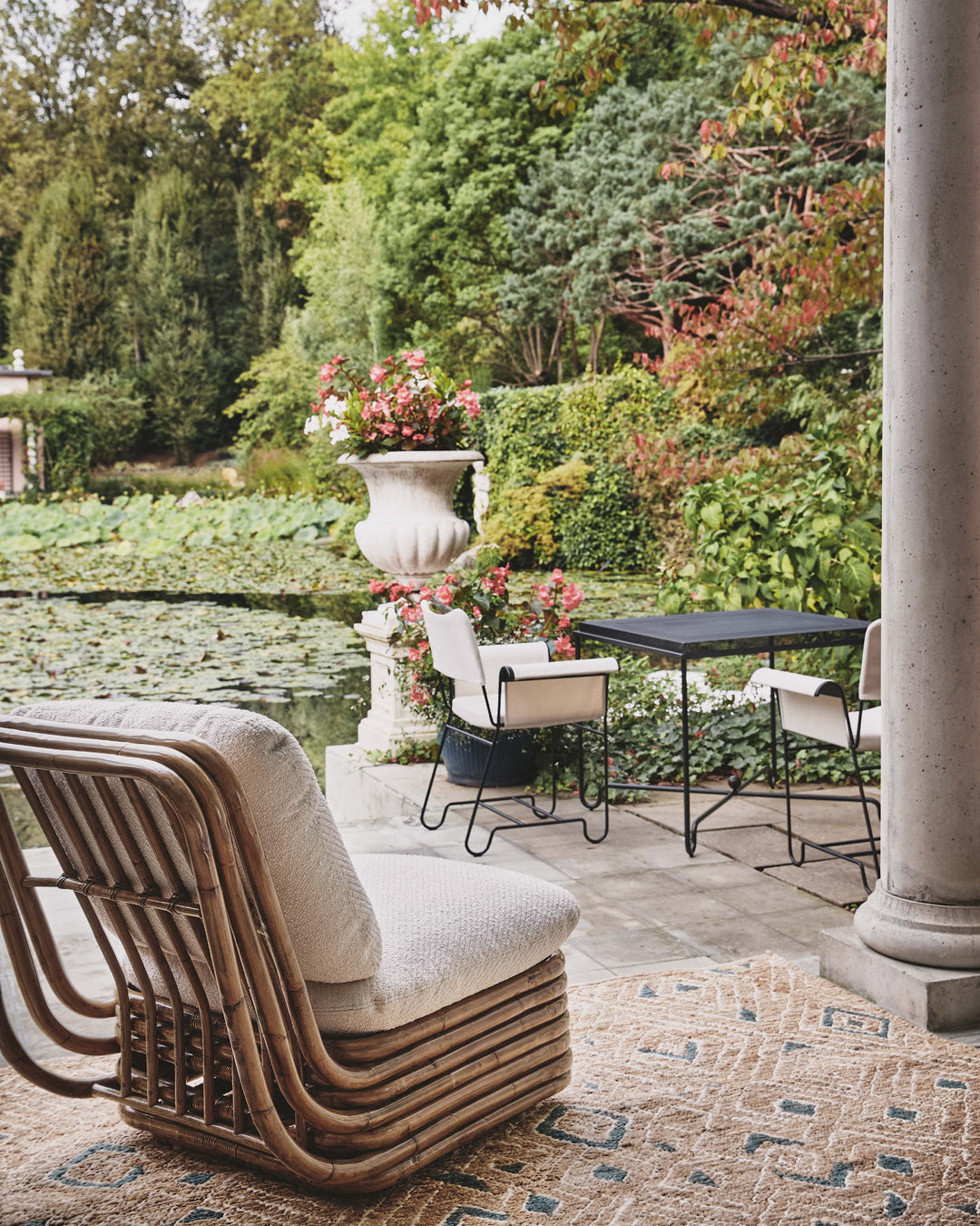 TROPIQUE garden table black steel