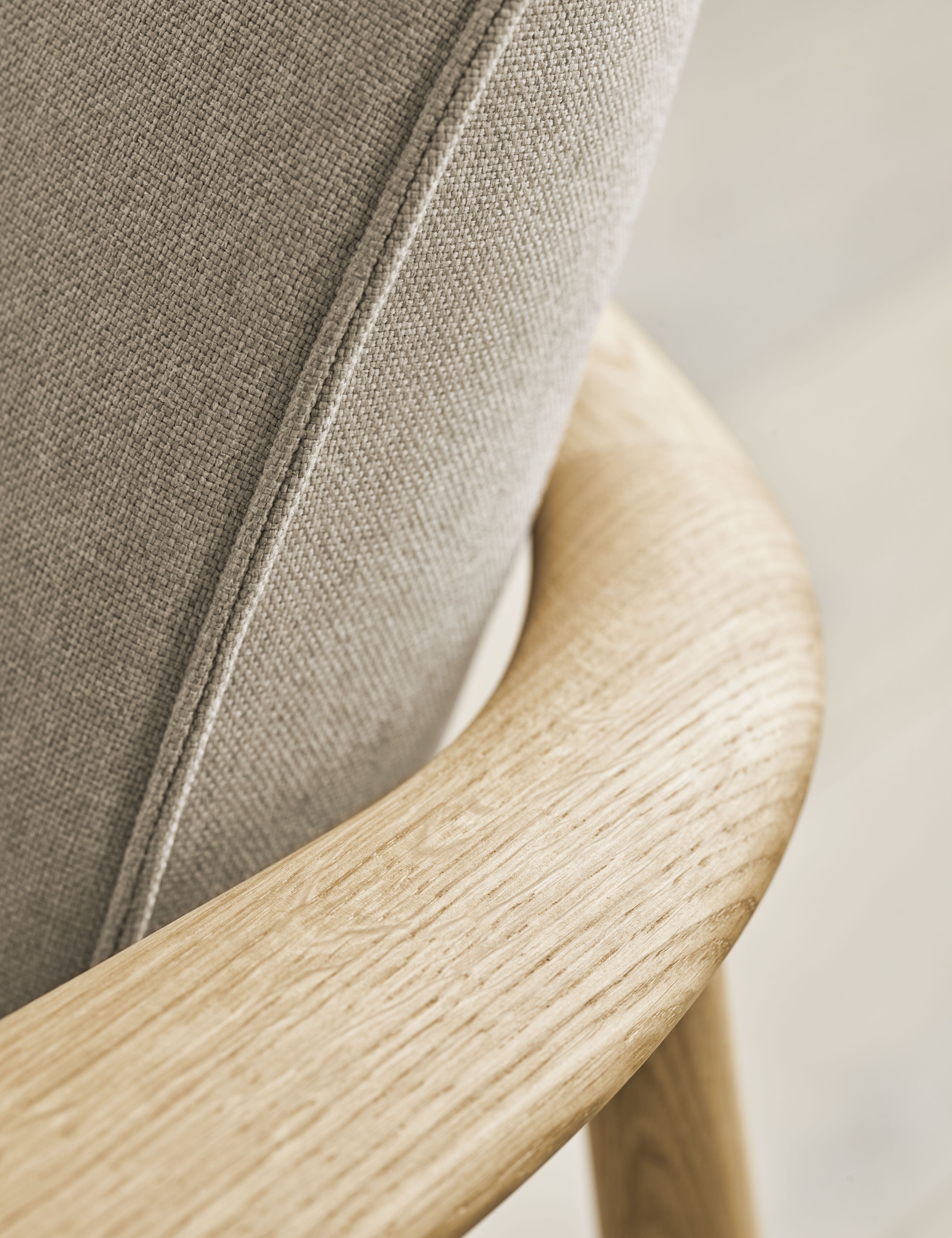 Bowie armchair base made of bleached oak wood