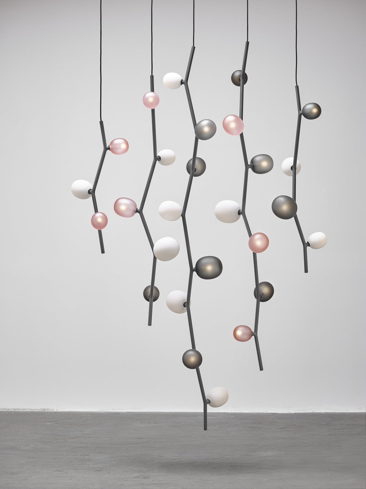 Ivy hanging lamp - vertical matt glass