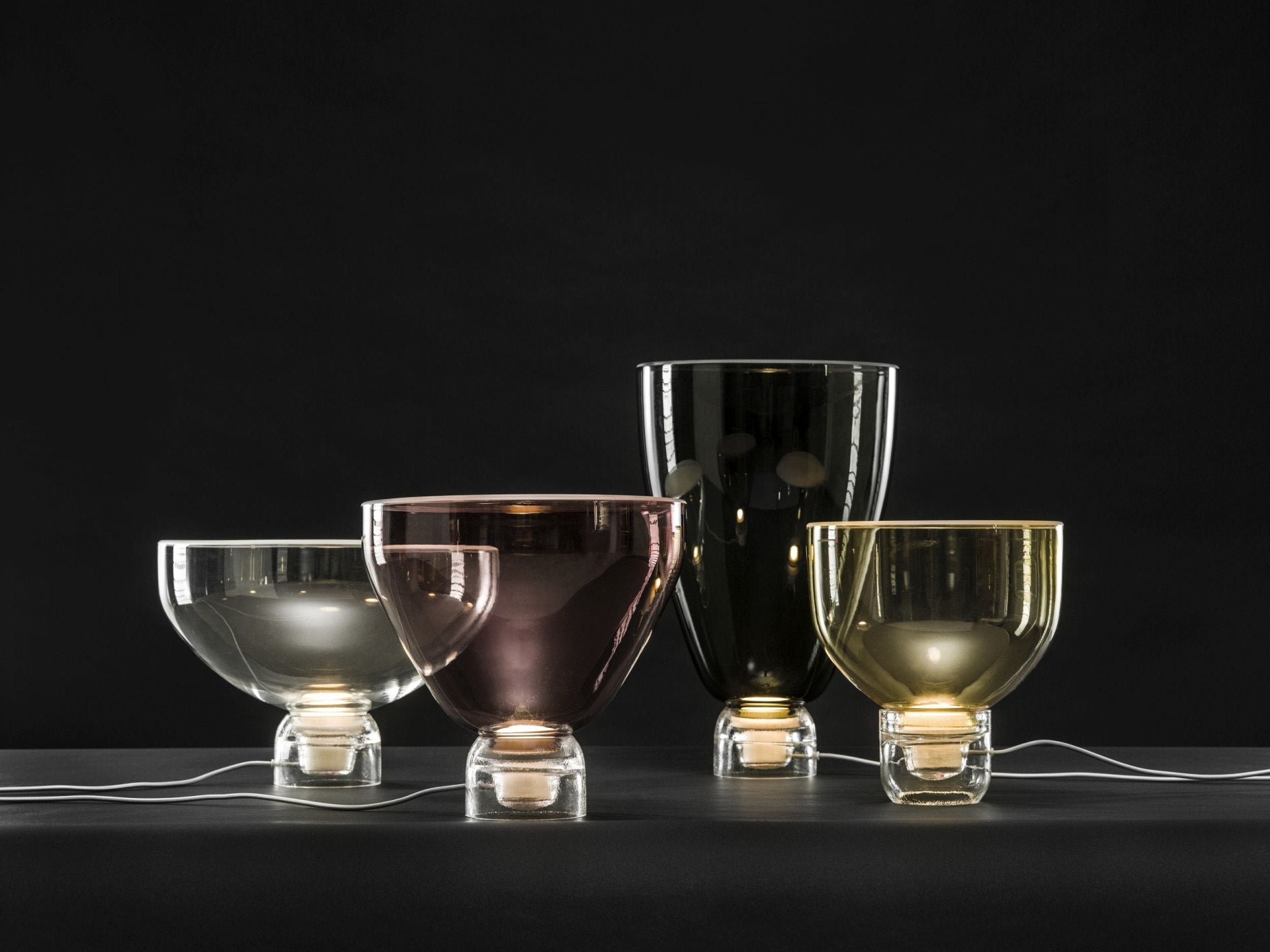 Lightline table lamp shiny base