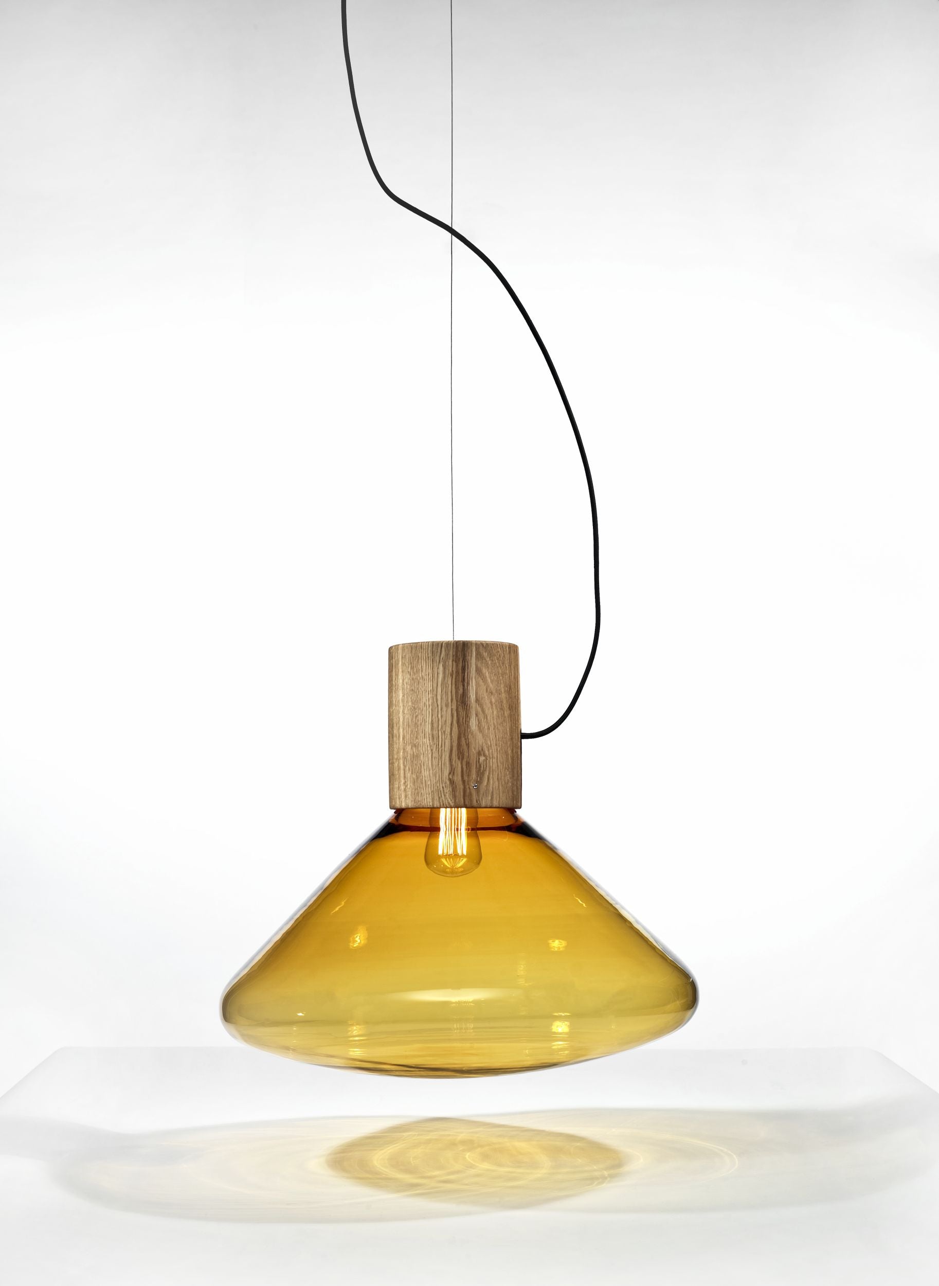 Závesná lampa MUFFINS z fúkaného skla