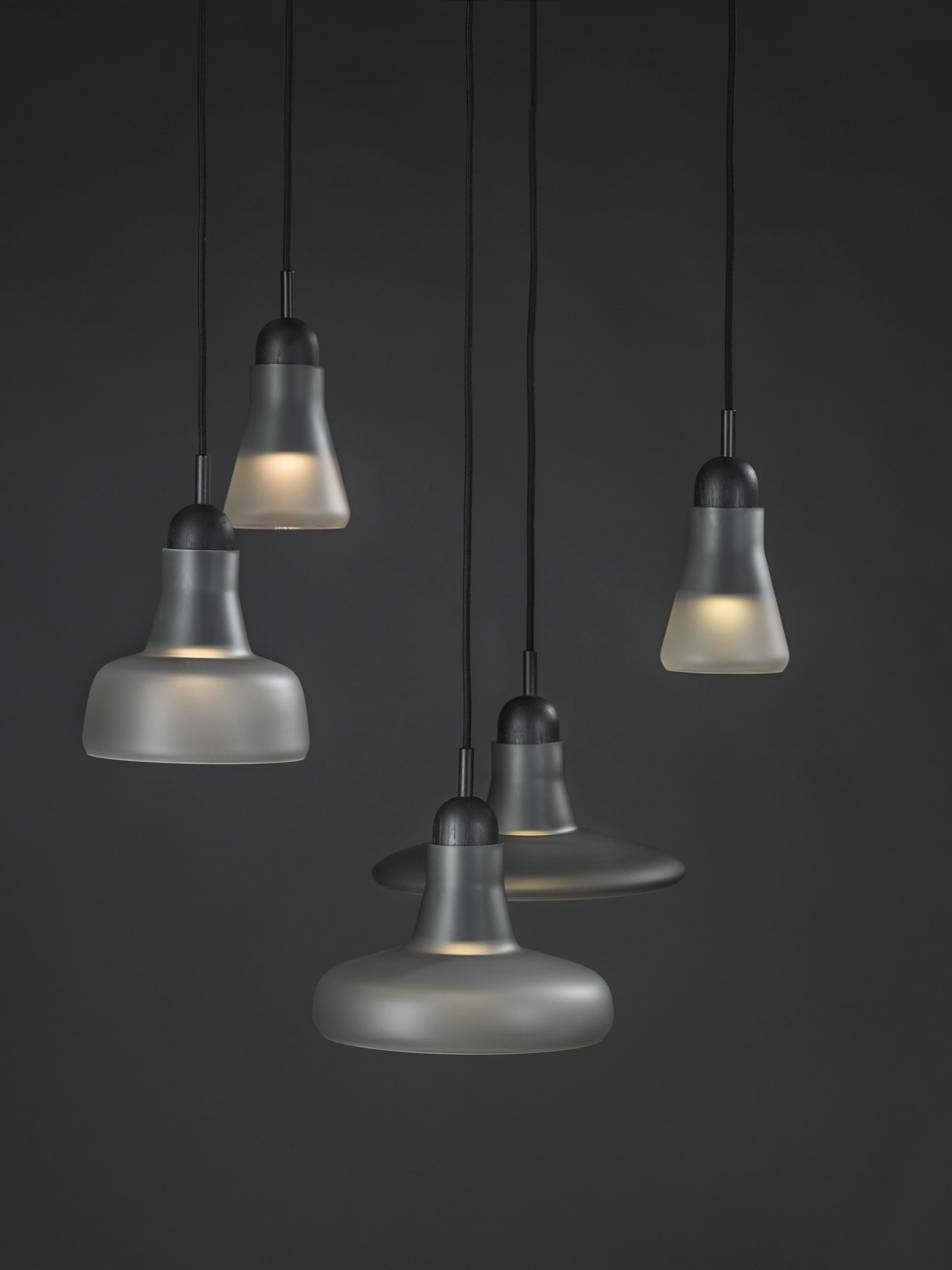 Závesná lampa SHADOWS - SET OBDĹŽNIKOVÁ MALÁ matné sklo