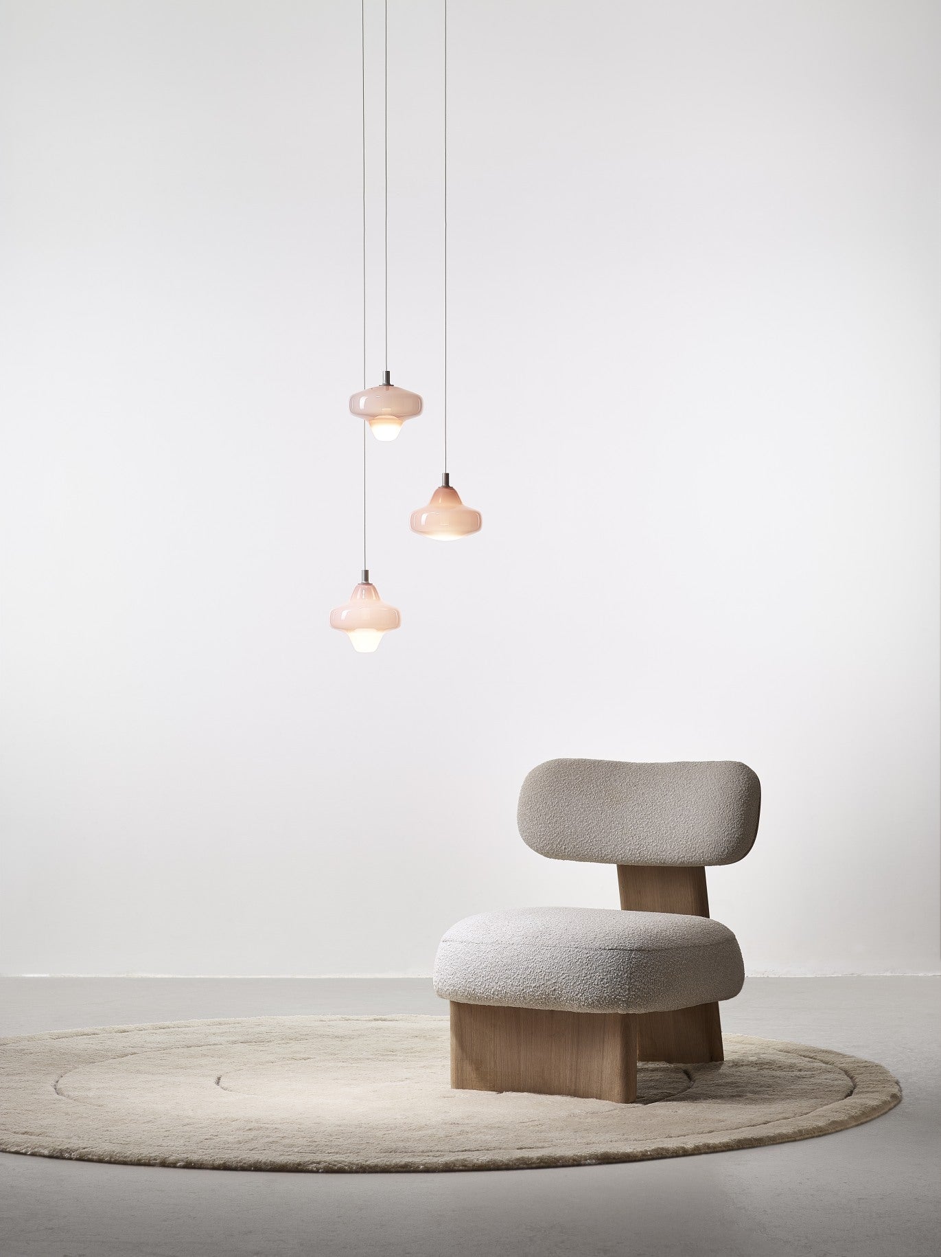 Závesná lampa STARCLOUD z fúkaného skla