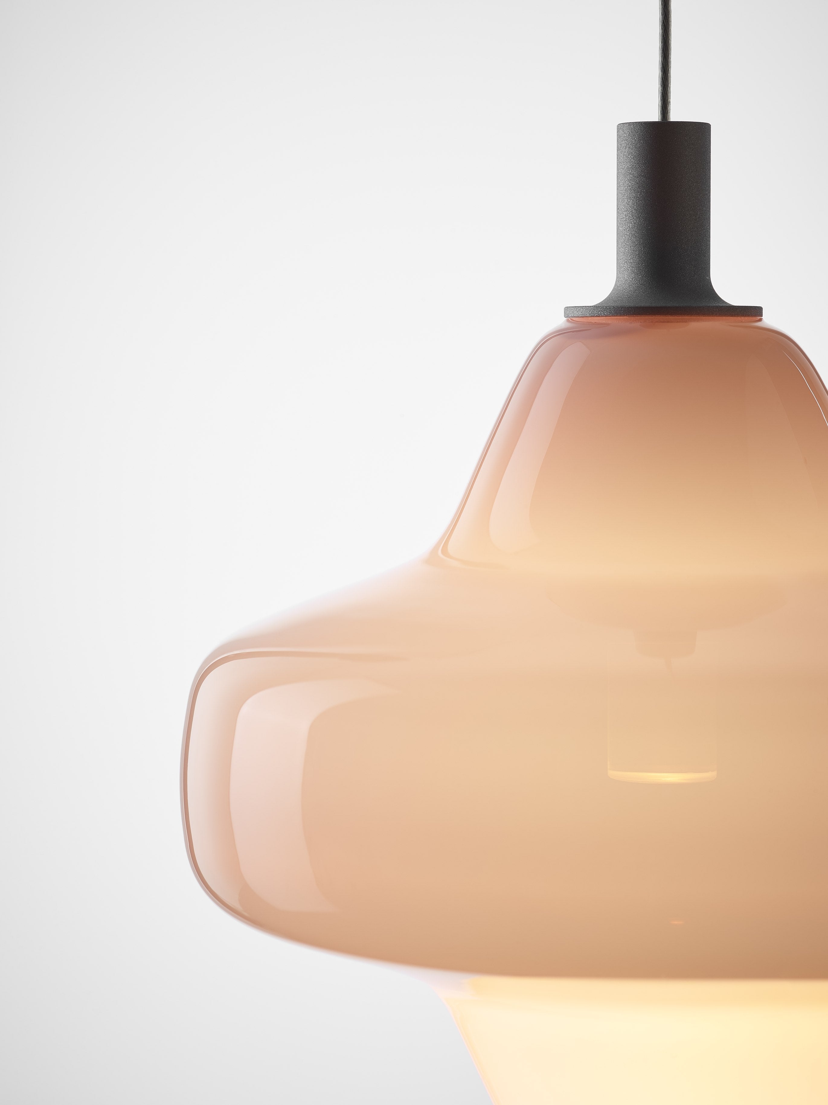 Závesná lampa STARCLOUD z fúkaného skla