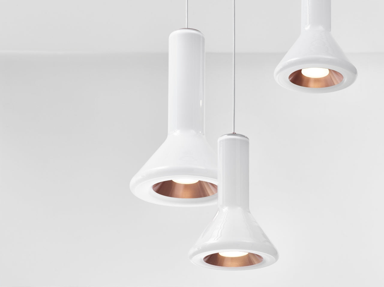 Závesná lampa WHISTLE sklo fúkané