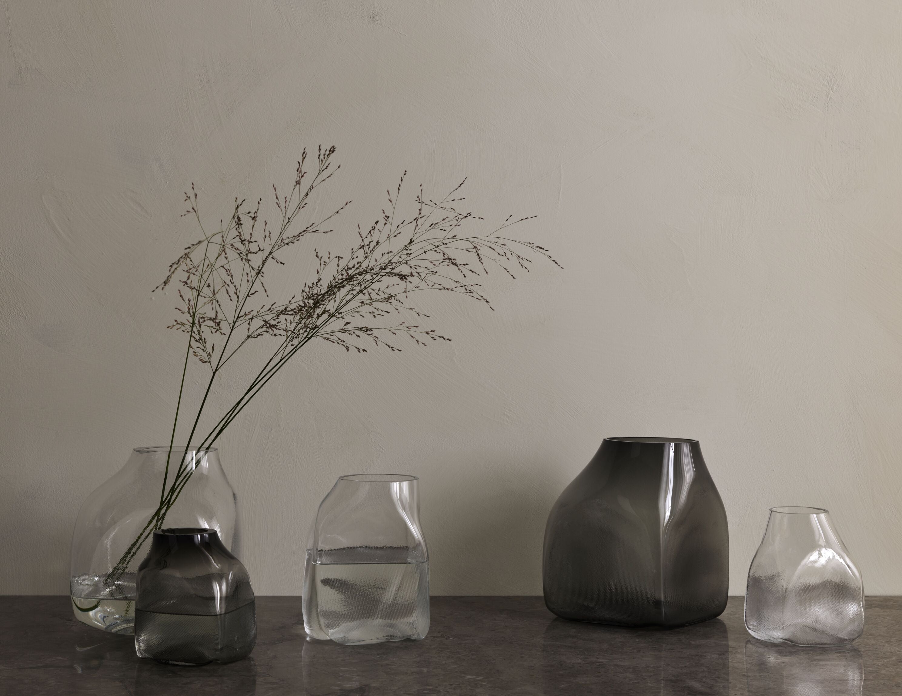 Váza BRONCO tmavé sklo