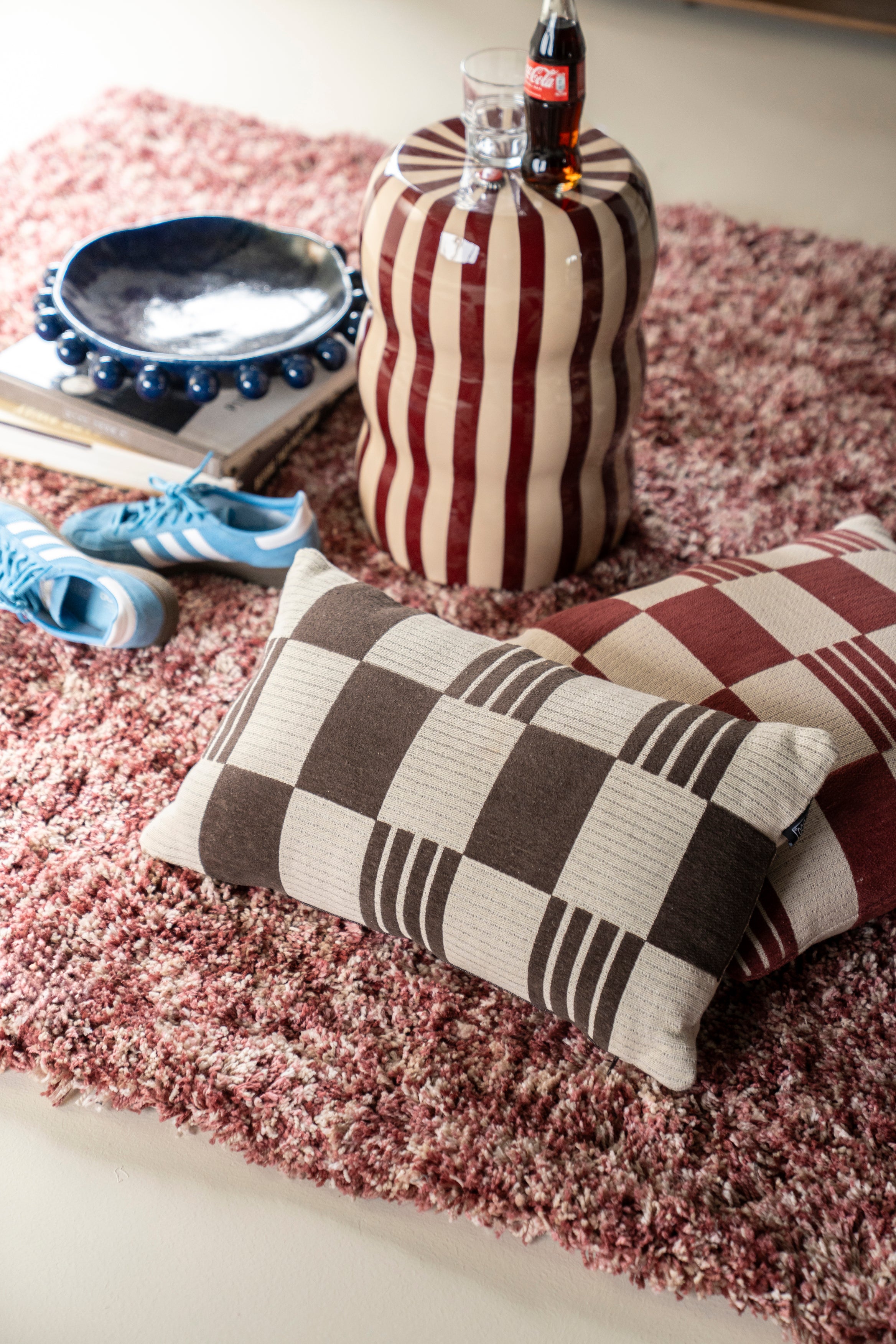 Vankúš TWIST hnedý s béžovým