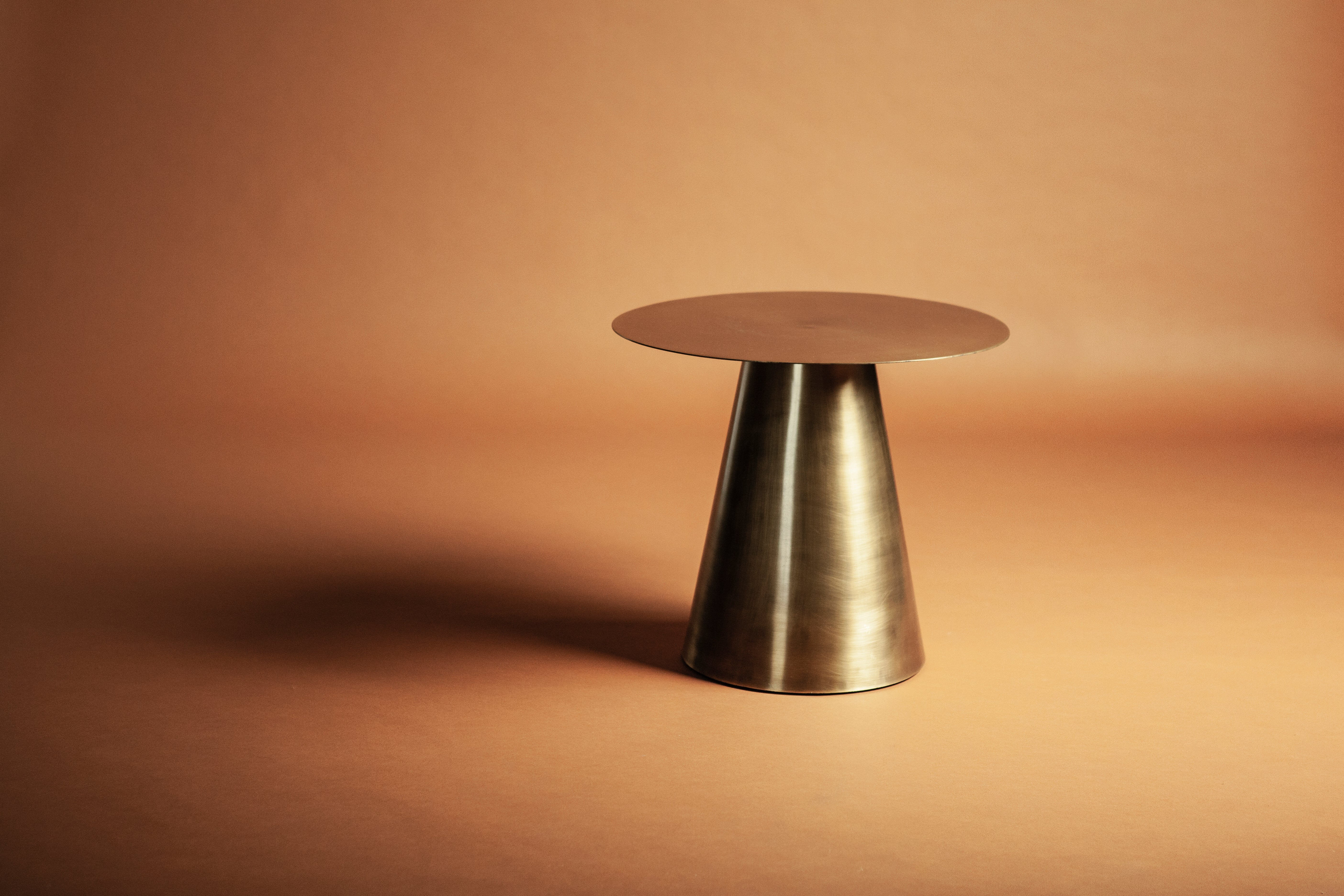 MASTIC gold side table