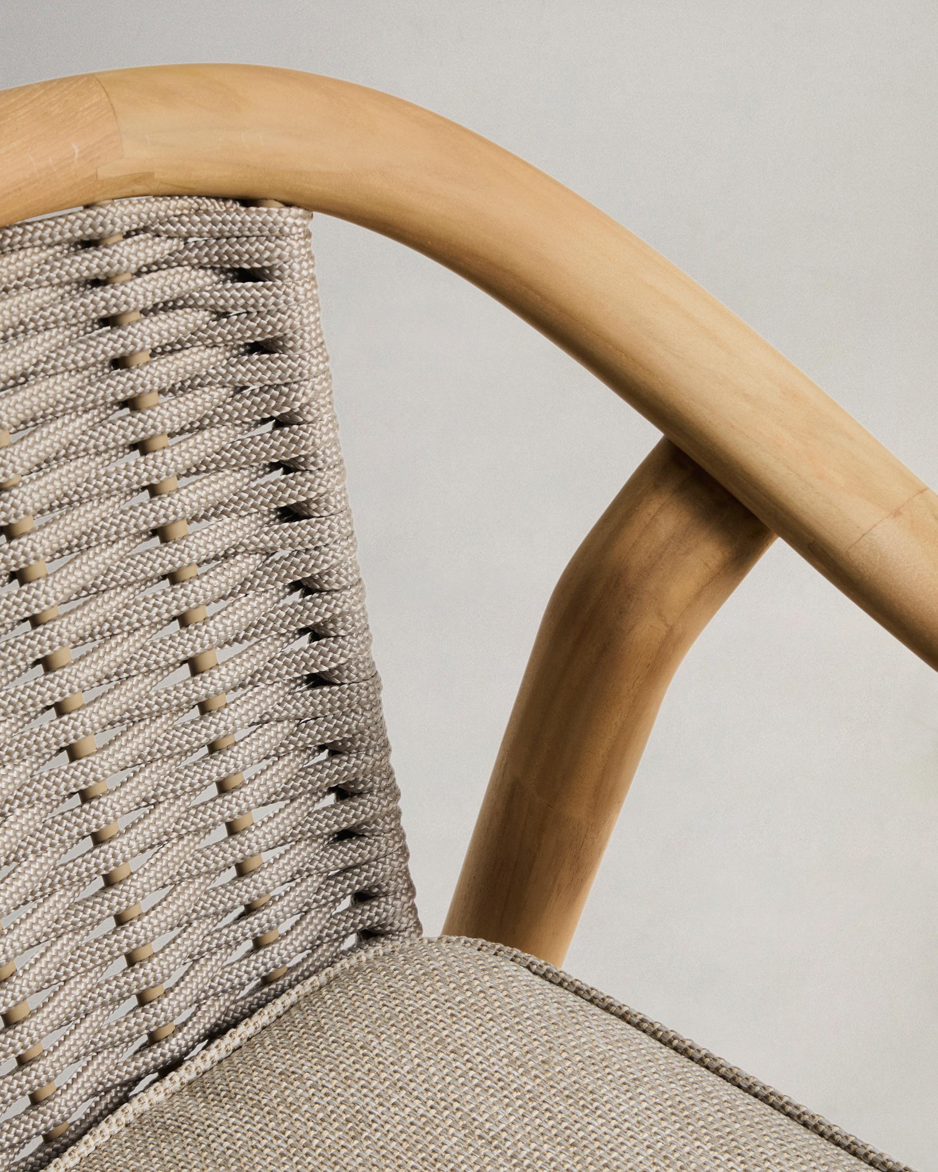 Záhradná stolička ELUNDA z masívneho teakového dreva