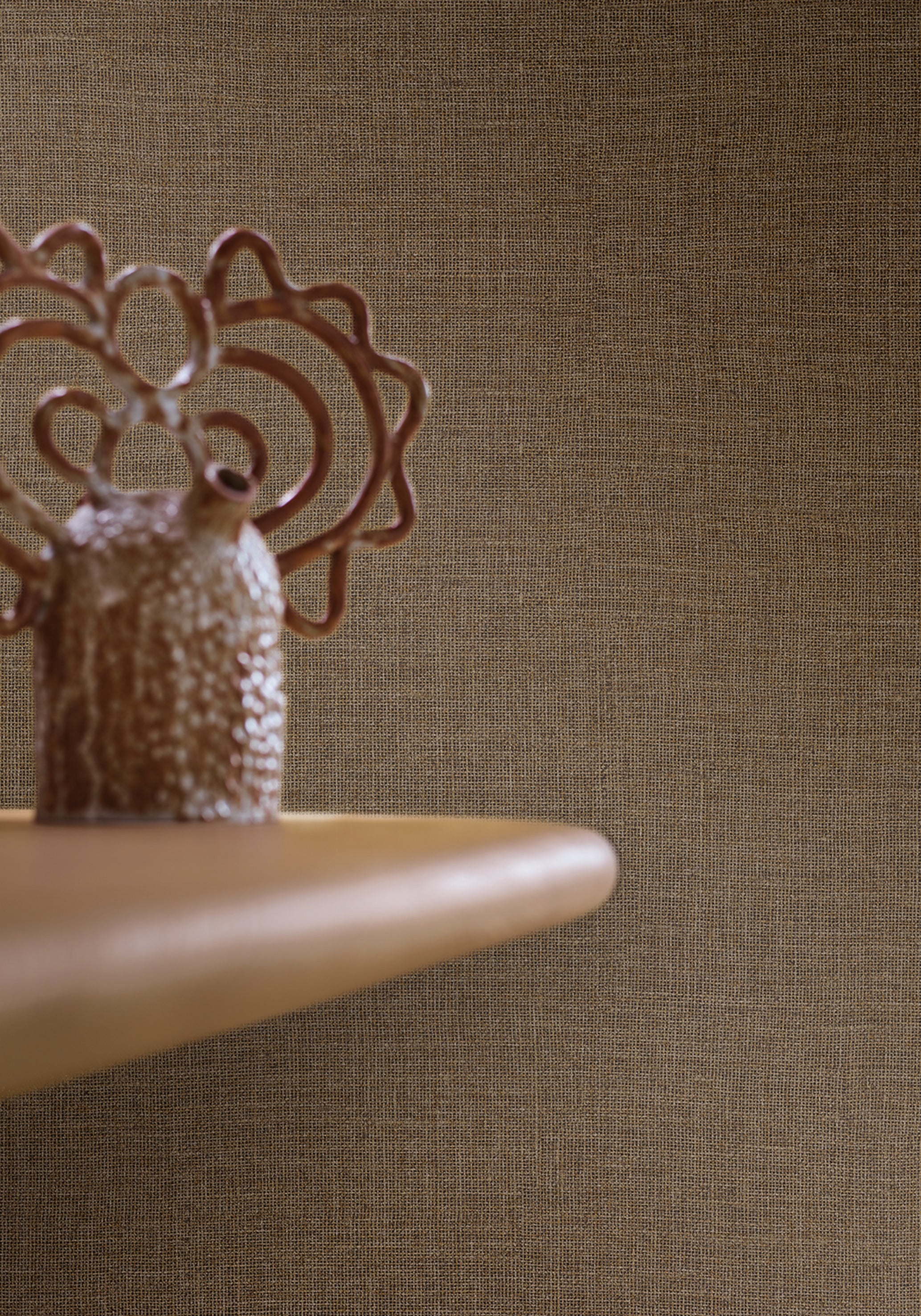 Tapeta so štruktúrou napodobňujúcou plátno LIENZO - KAKI vojenská zelená