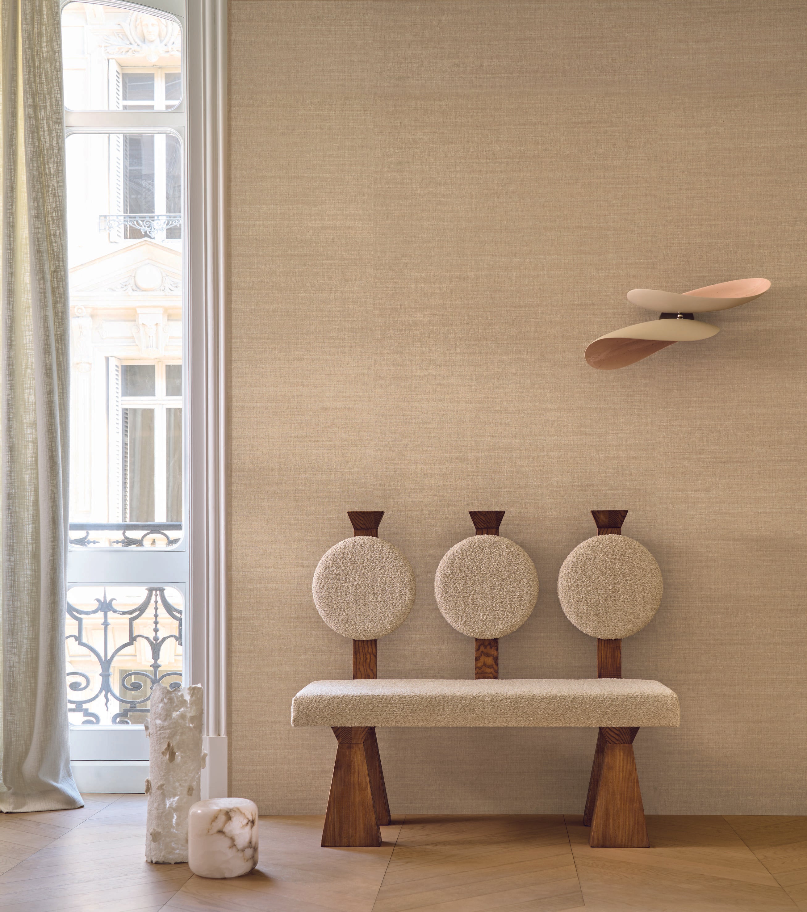 Tapeta so štruktúrou napodobňujúcou hodváb SORA - NOIR čierna