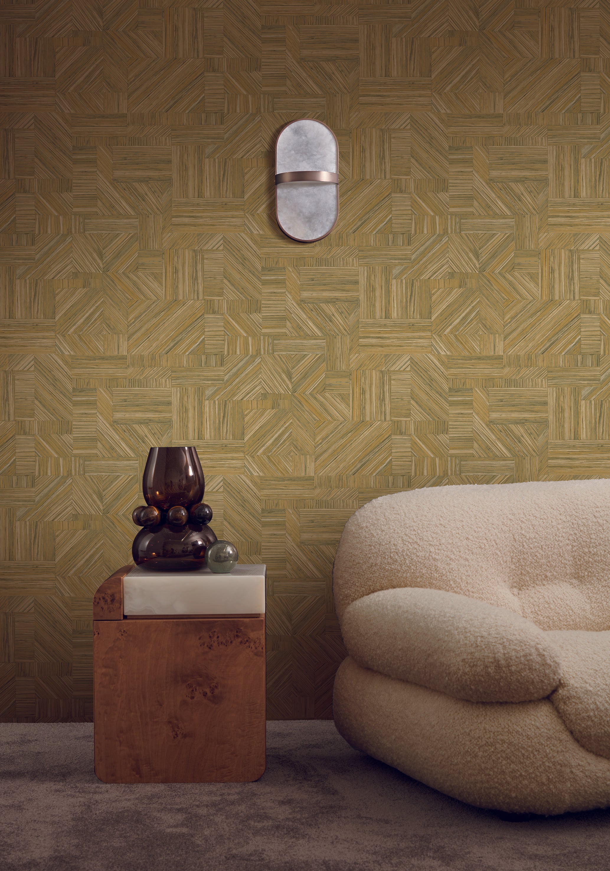 Štruktúrna geometrická tapeta napodobňujúca slamenný patchwork IMBRICATION - KAKTUS olivový