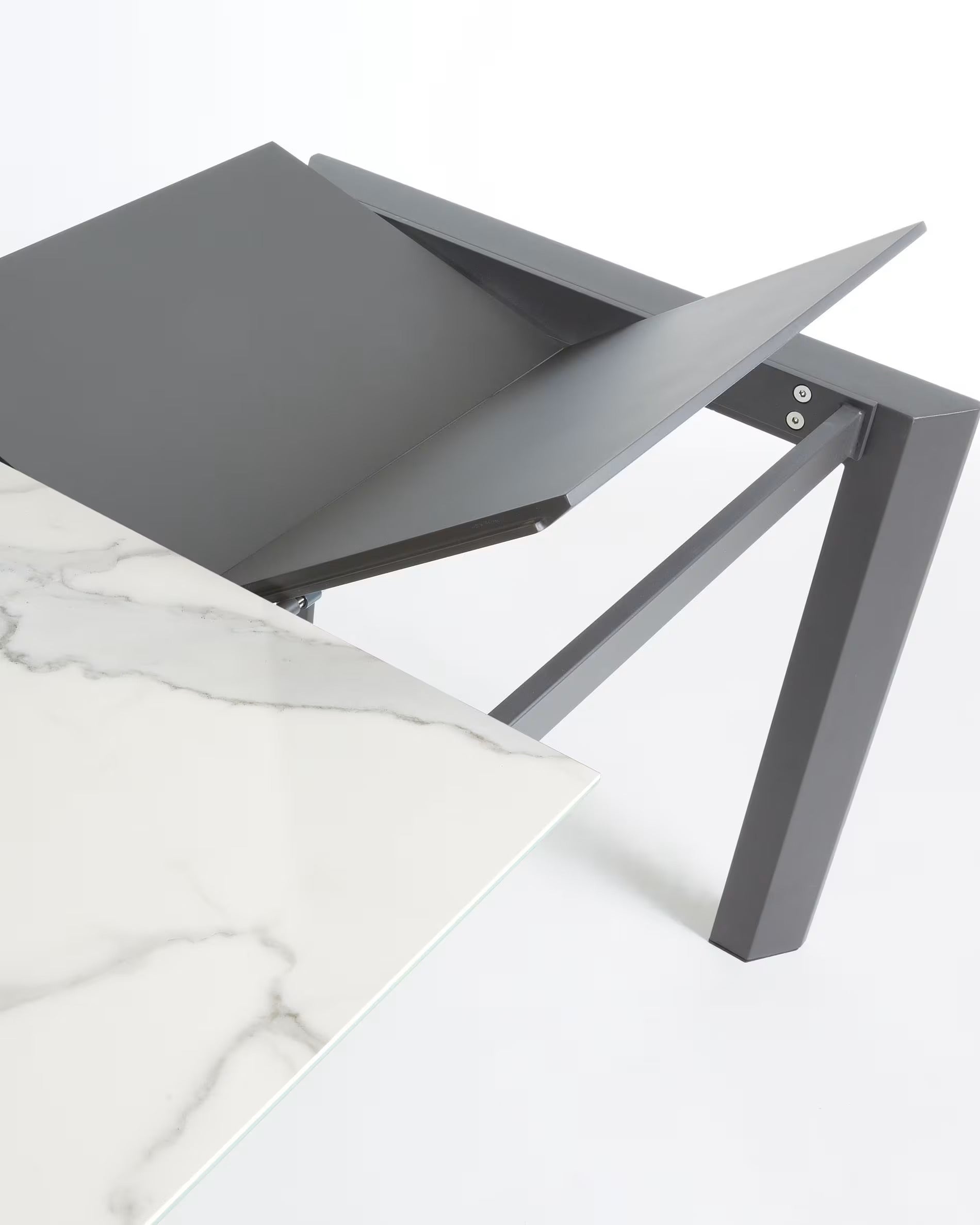 AXIS porcelain extendable table with a gray base