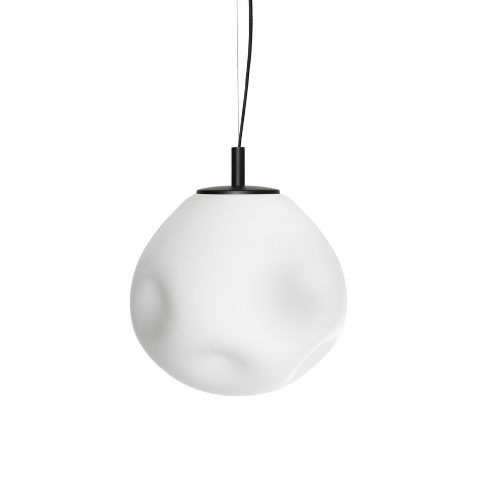 CLOE black pendant lamp