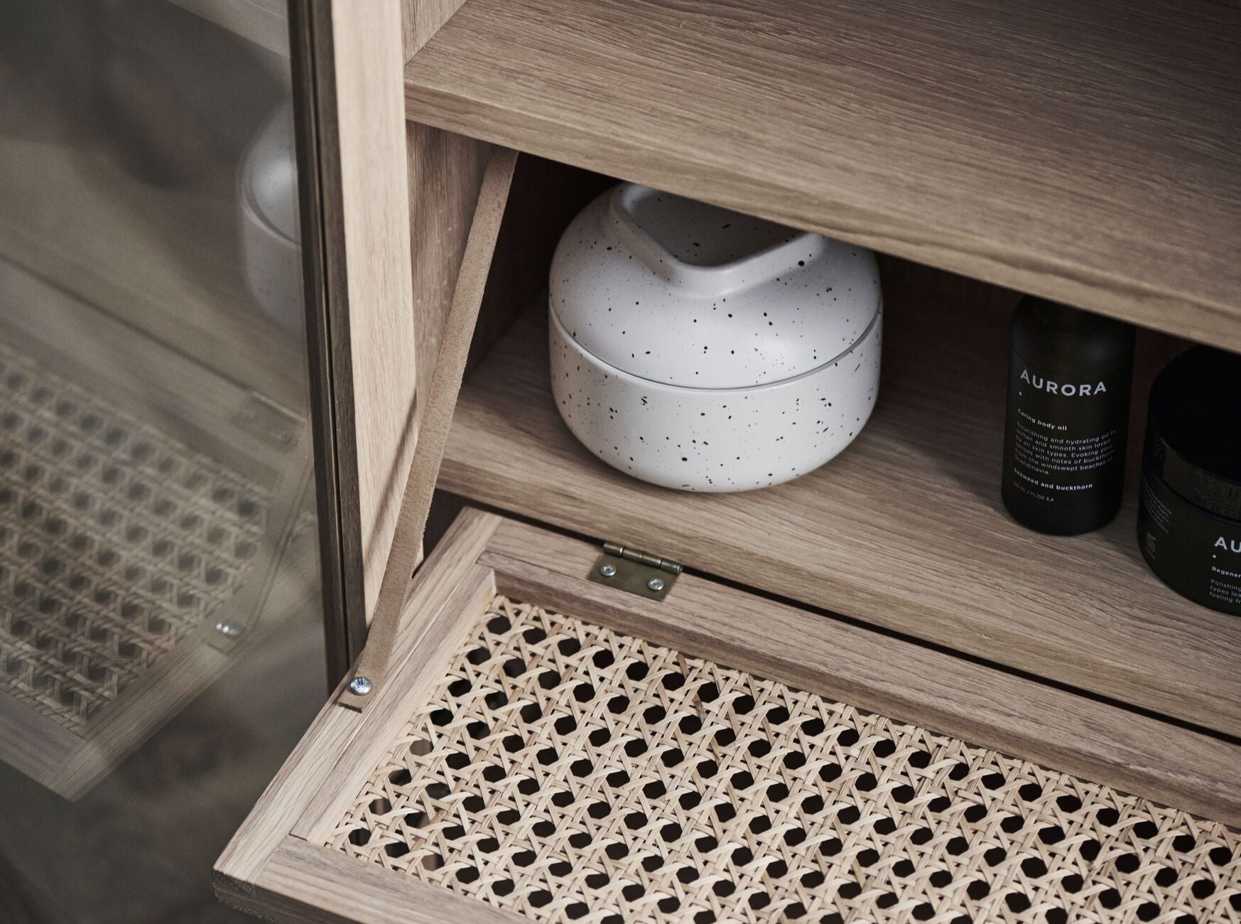 Kredenc CANA dubové drevo