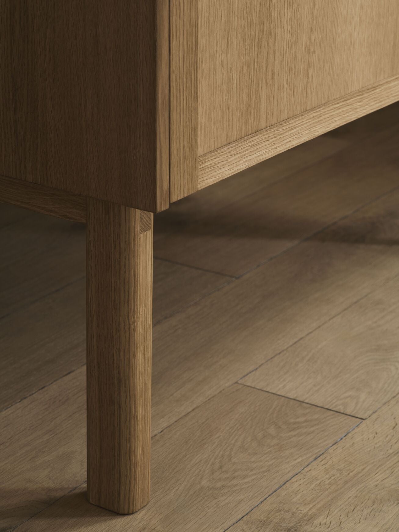 Skriňa CANA z dubového dreva