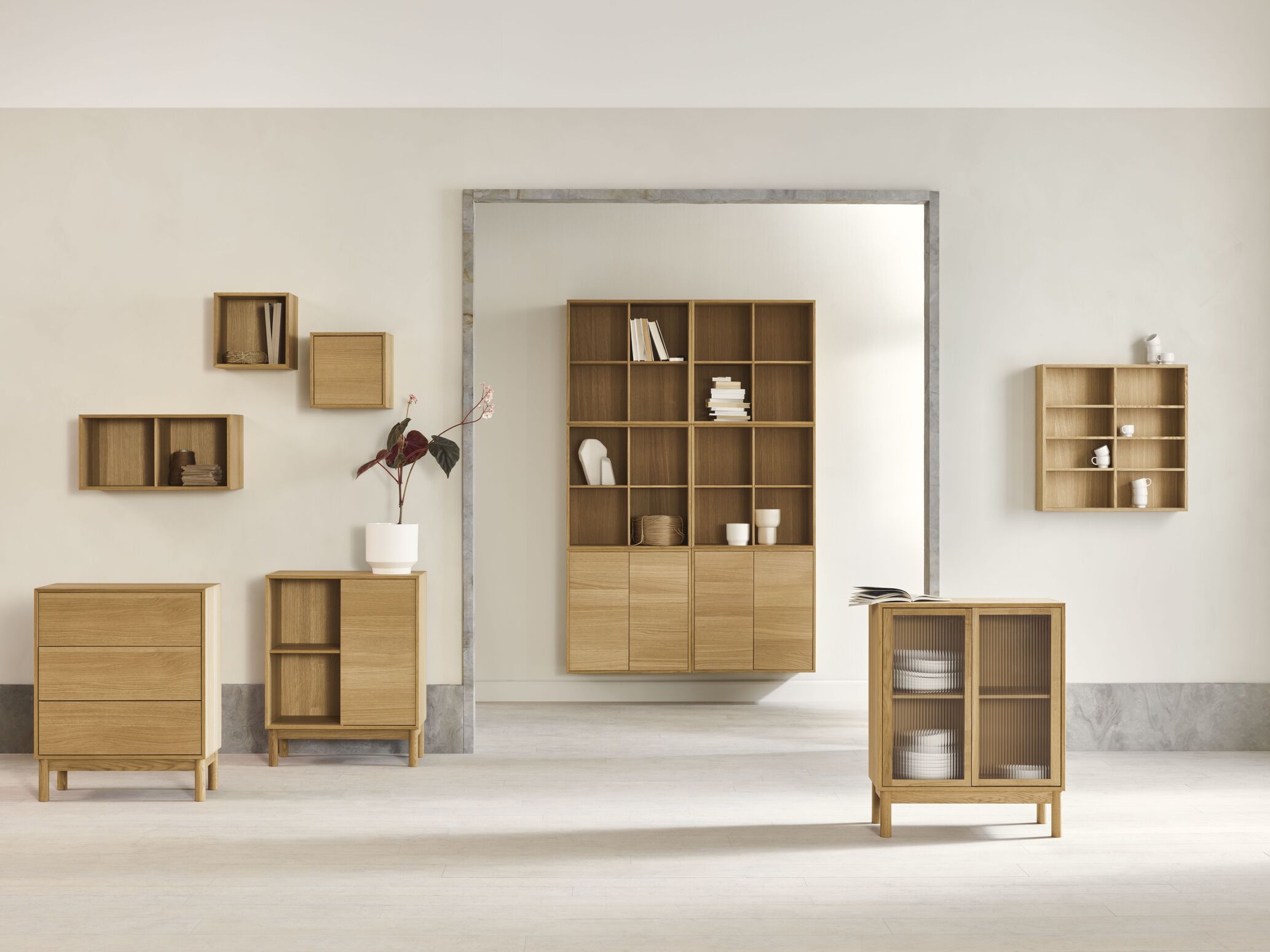 Kredenc CASE biely