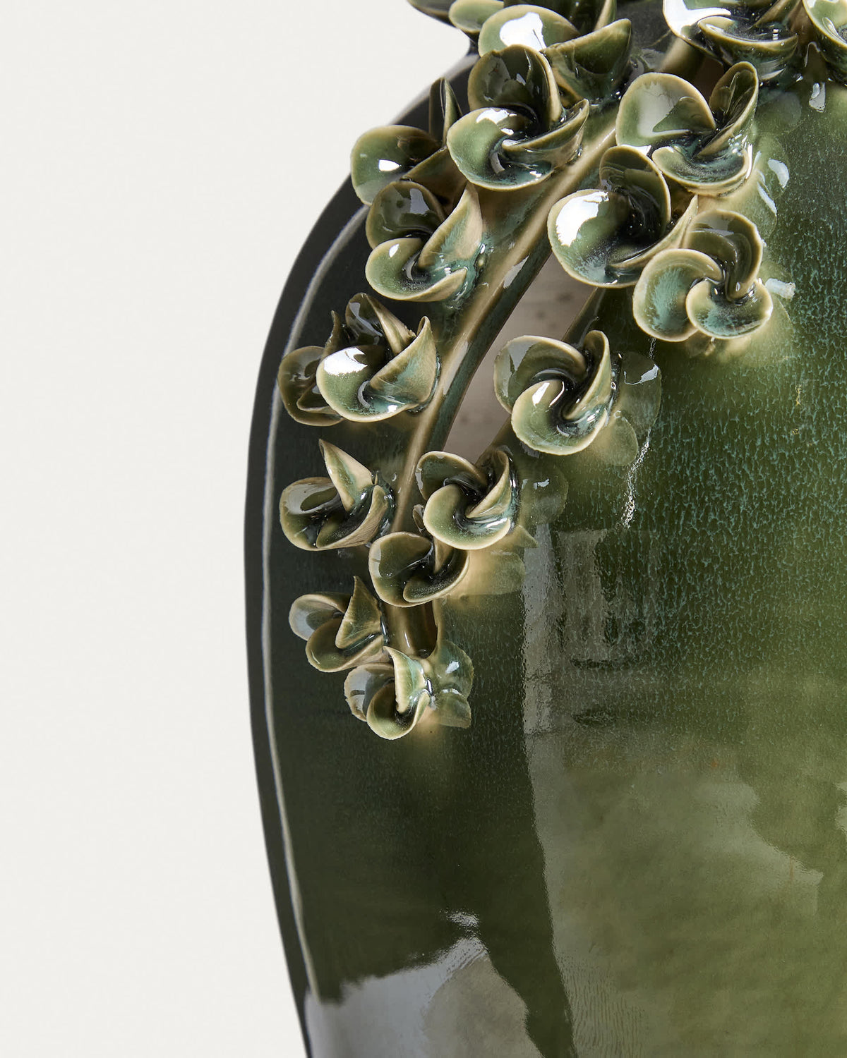Wazon EDERIA oliwkowy ceramiczny – ujęcie 5