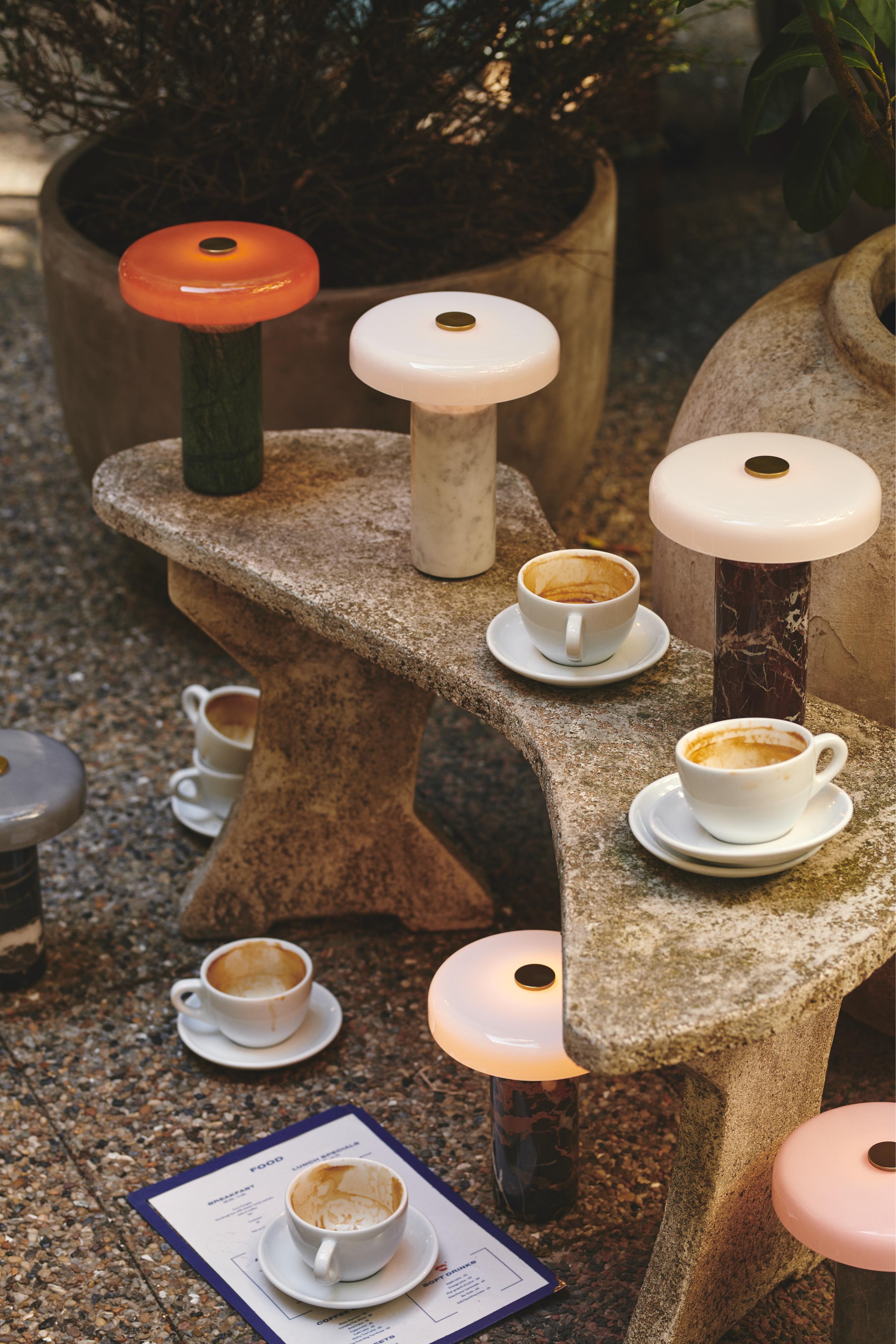 Prenosná lampa TRIP zelený mramor s jantárovým sklom