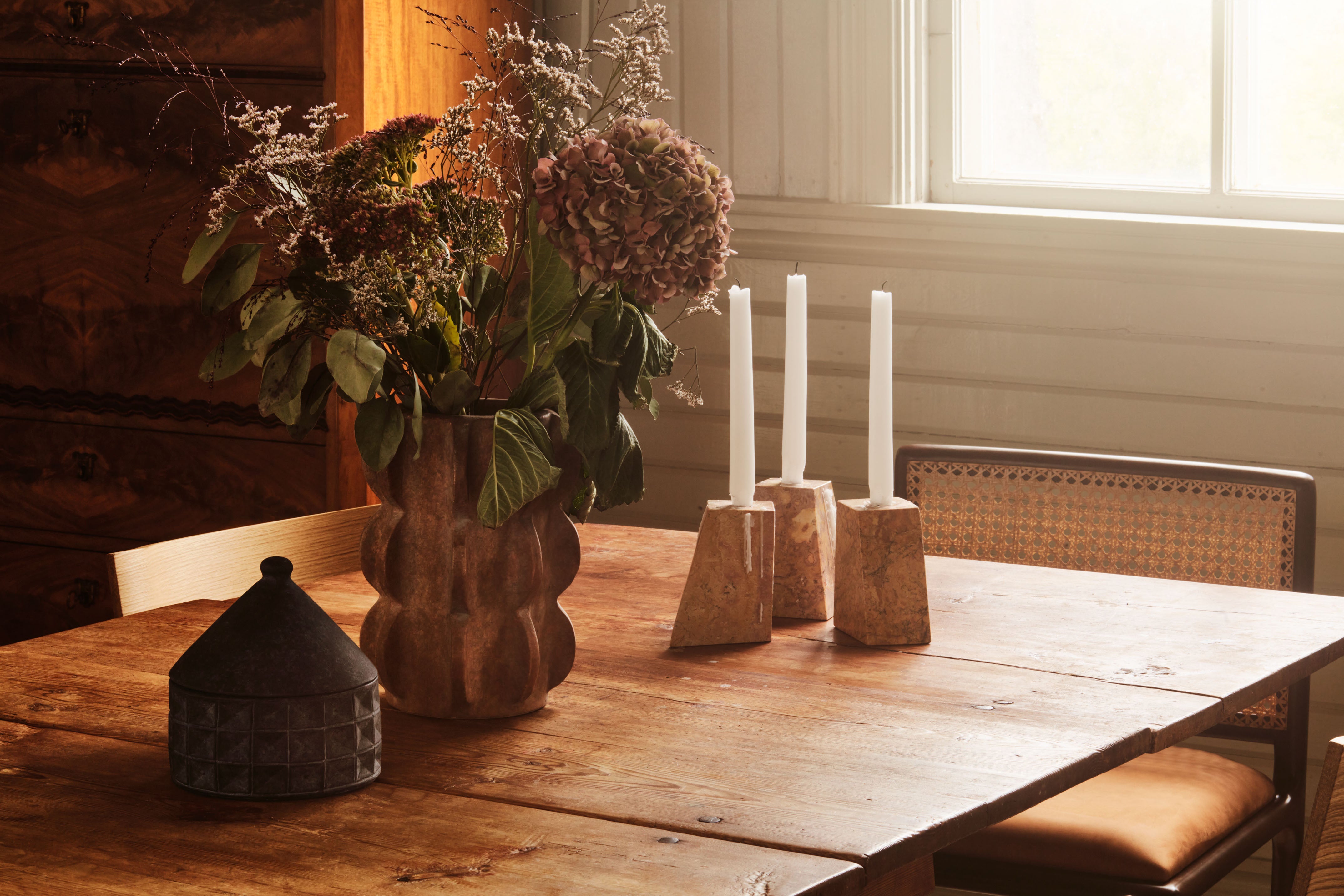 Súprava svietnikov PYRAMID oranžový mramor