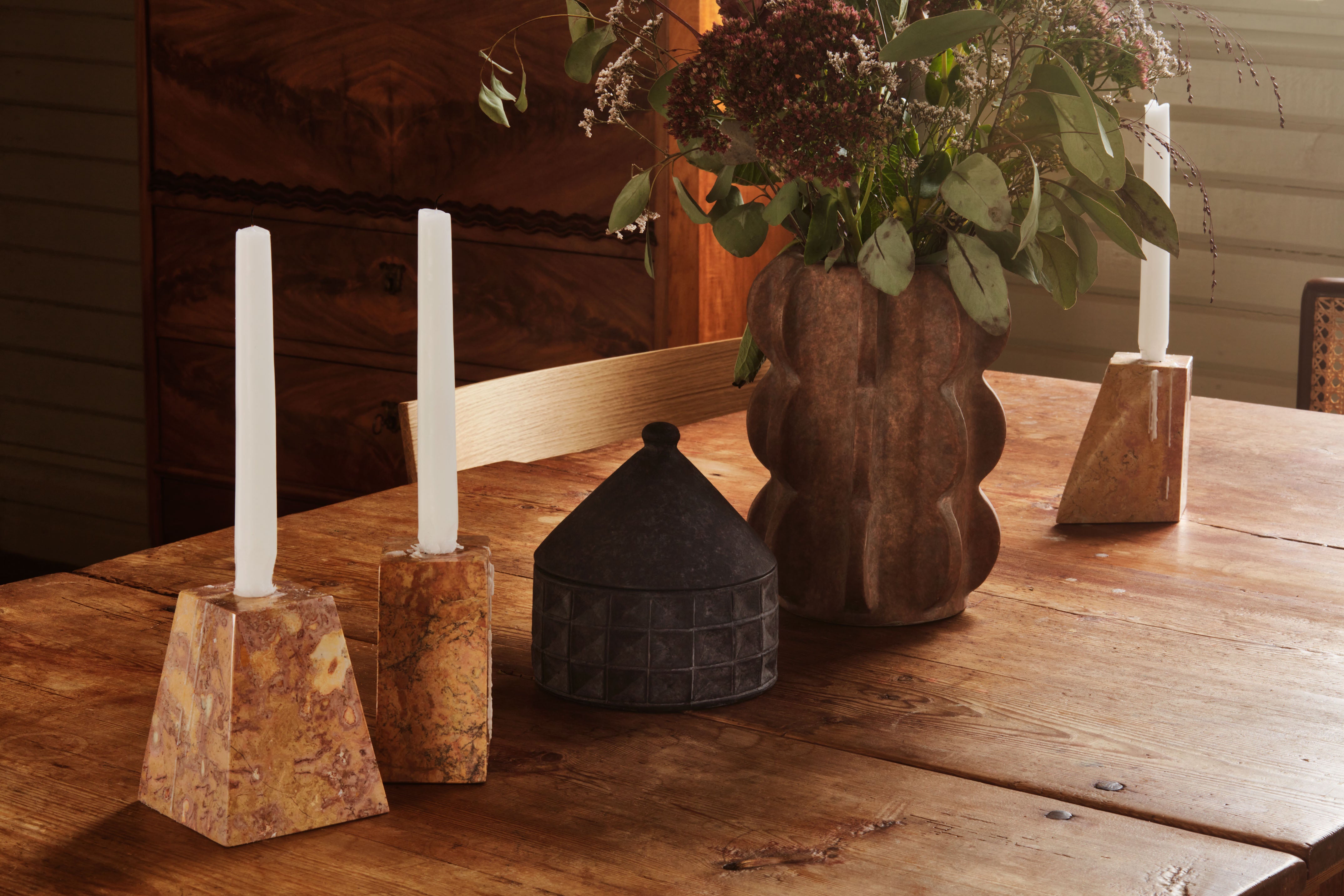 Zestaw świeczników PYRAMID pomarańczowy marmur