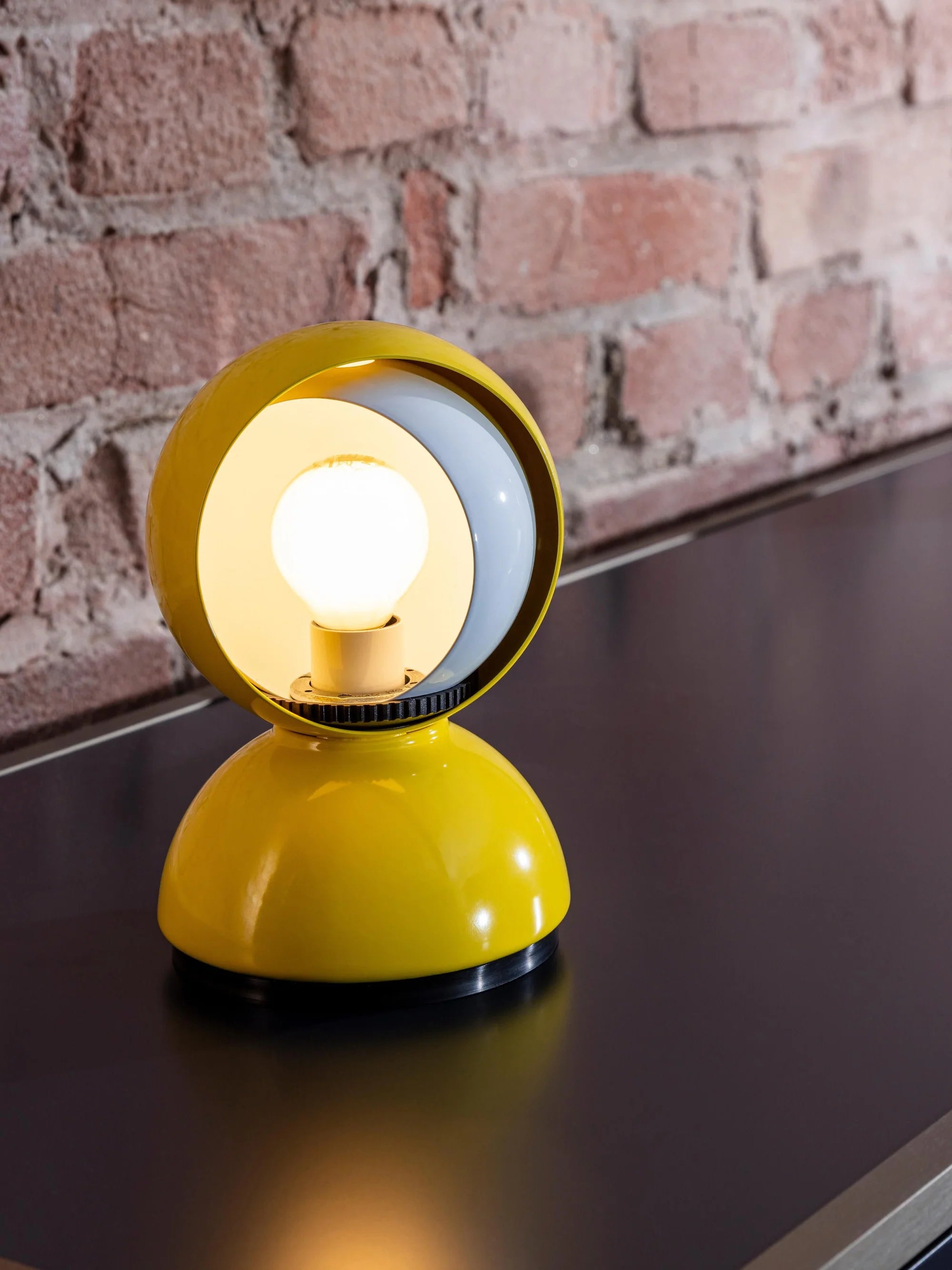 ECLISSE Table Lamp Sunny Yellow