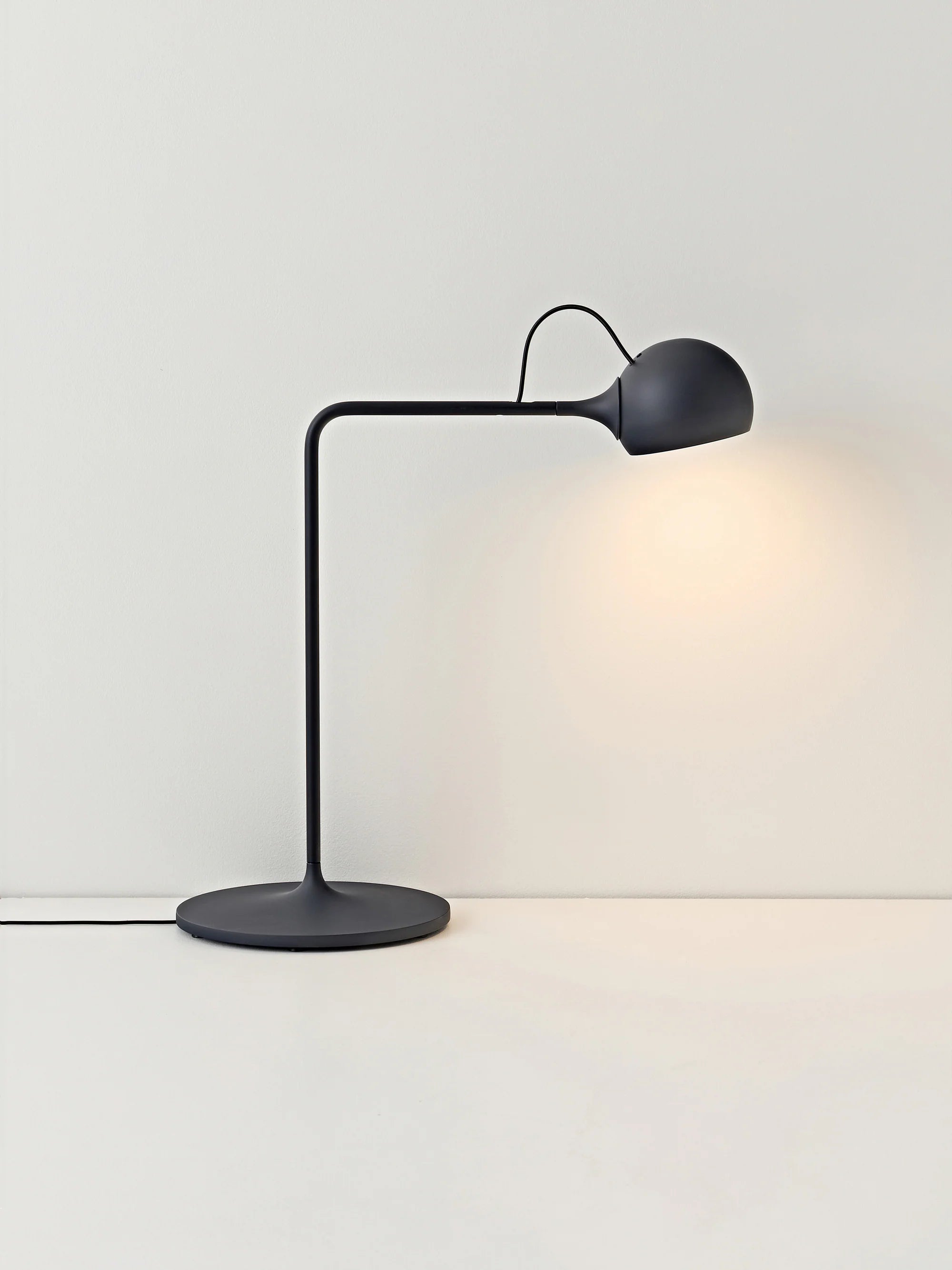 Stolná lampa IXA tmavomodrá