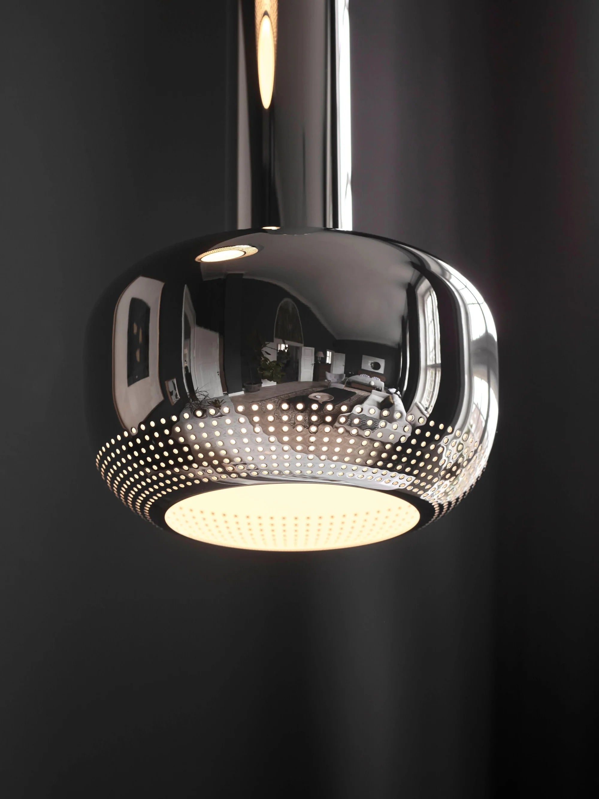 Závesná lampa VL 56 chrómovaná